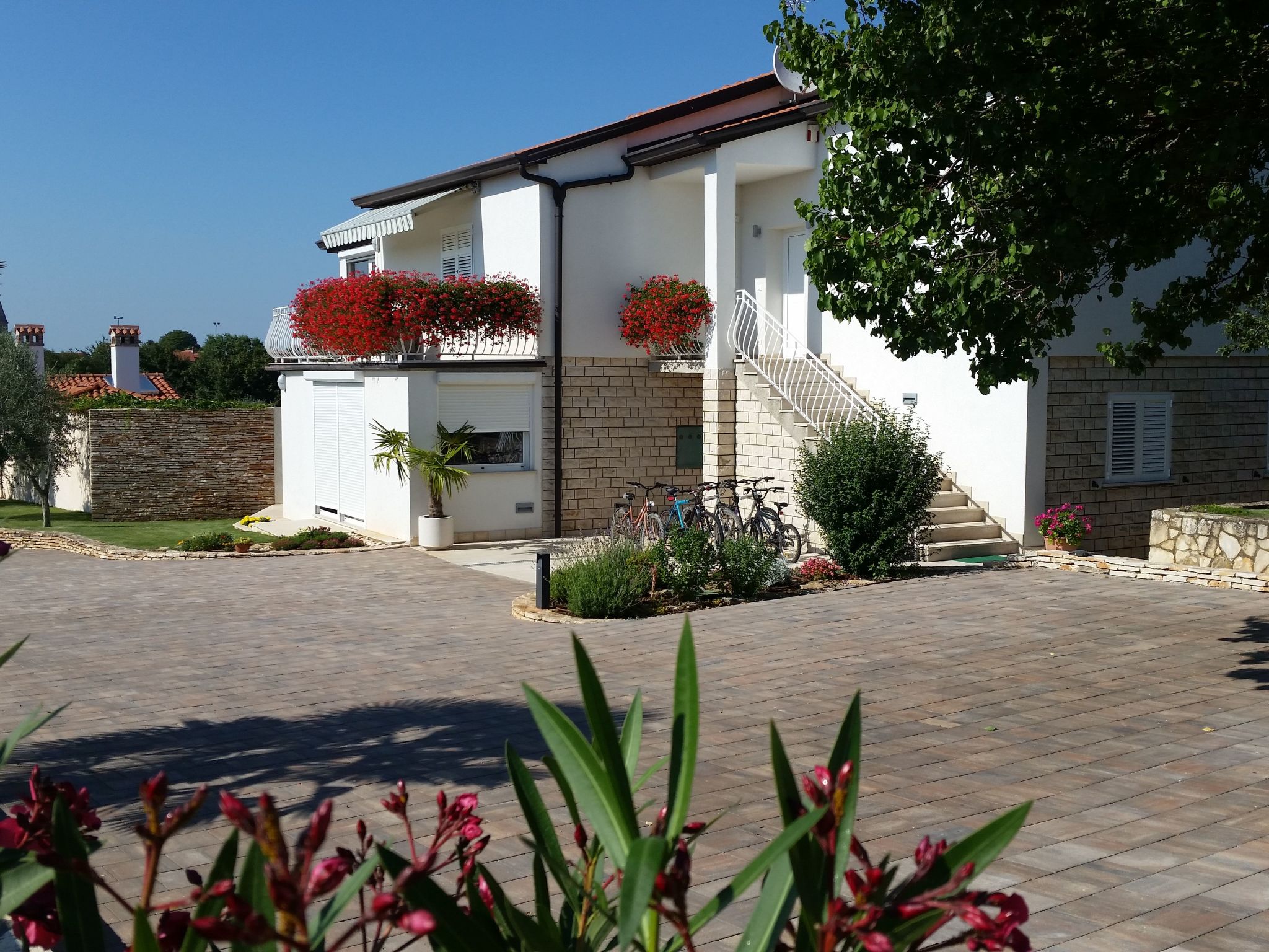 'Villa Lavender' mit Wasserblick-Image-tags.info