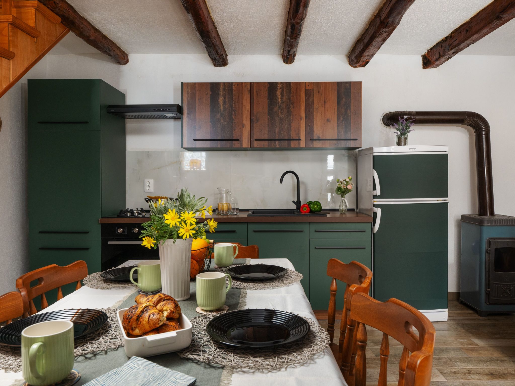 Typisch istrisches Ferienhaus mit Garten-Dedans