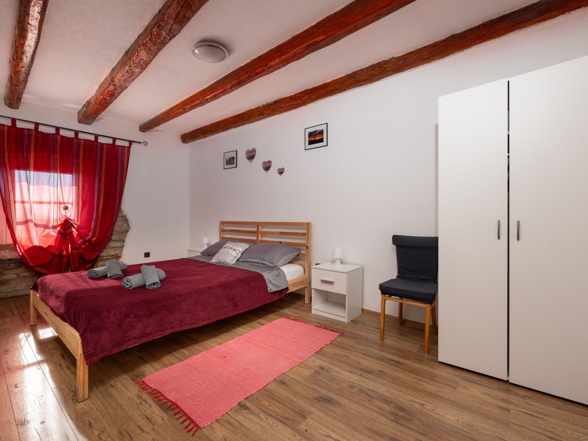 Typisch istrisches Ferienhaus mit Garten-Dedans