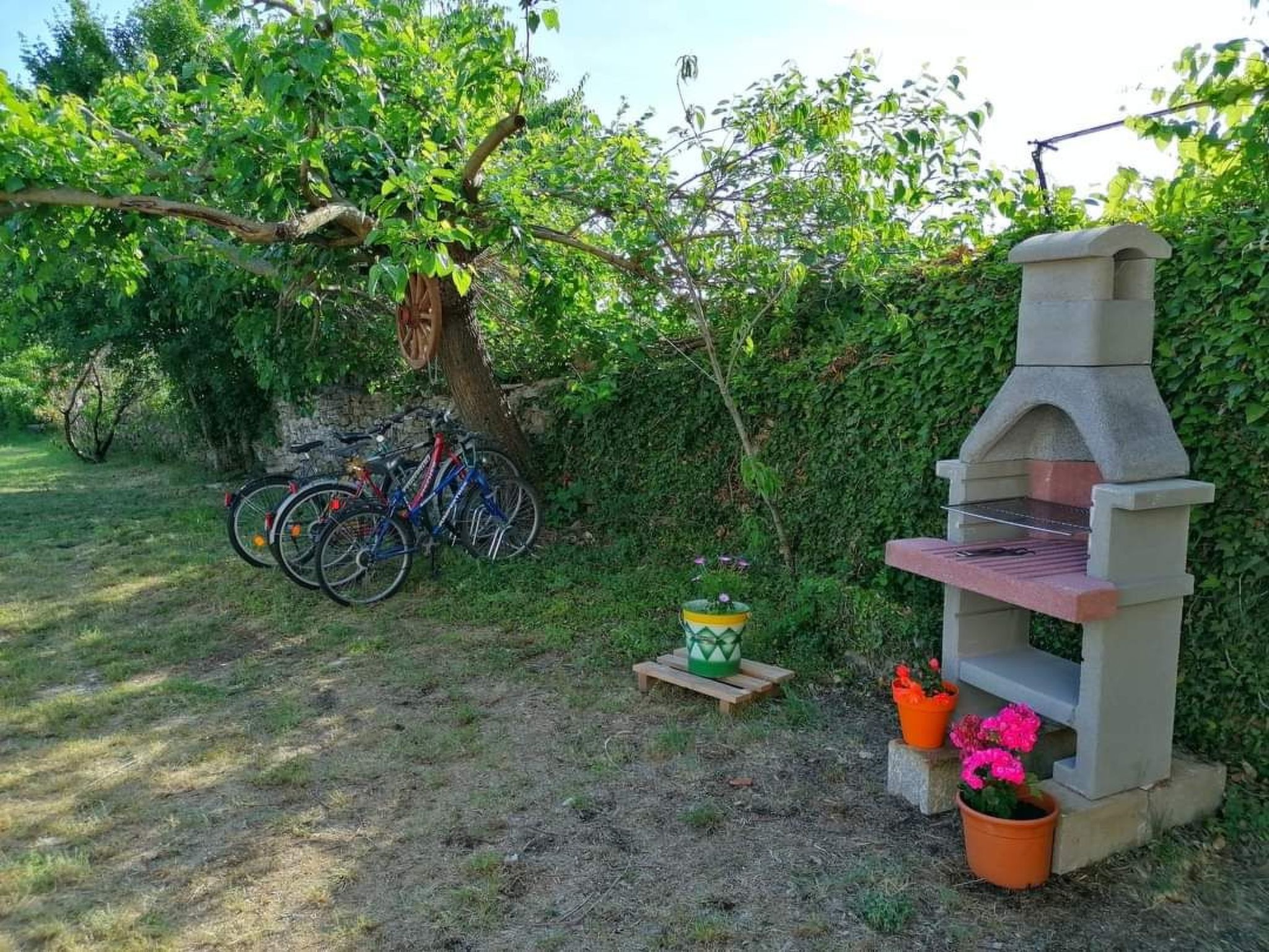 Typisch istrisches Ferienhaus mit Garten-Dedans