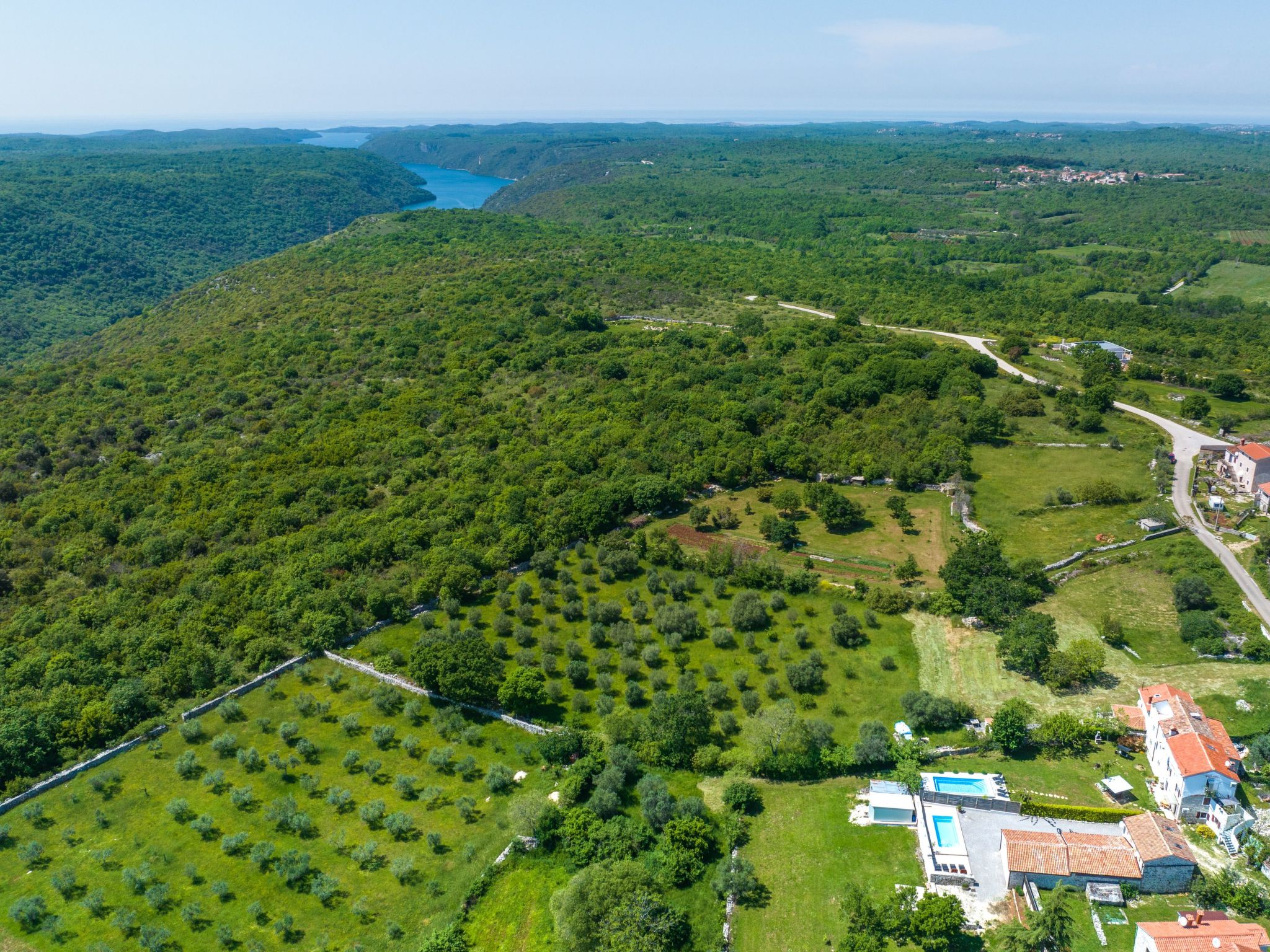 Typisch istrisches Ferienhaus mit Garten-Dedans