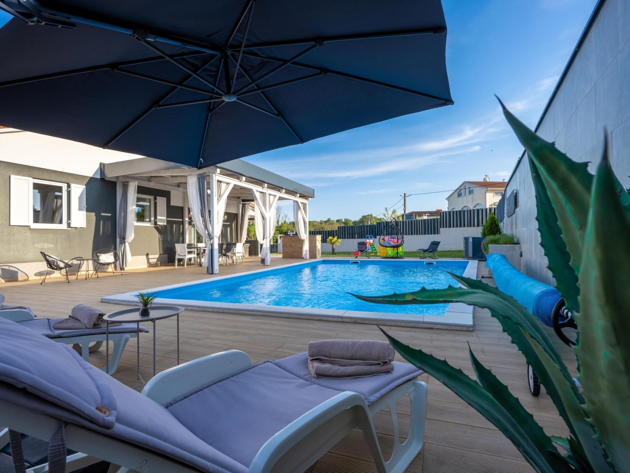 Schöne Villa Beauty für 6 Personen und 1 Kind-Binnen