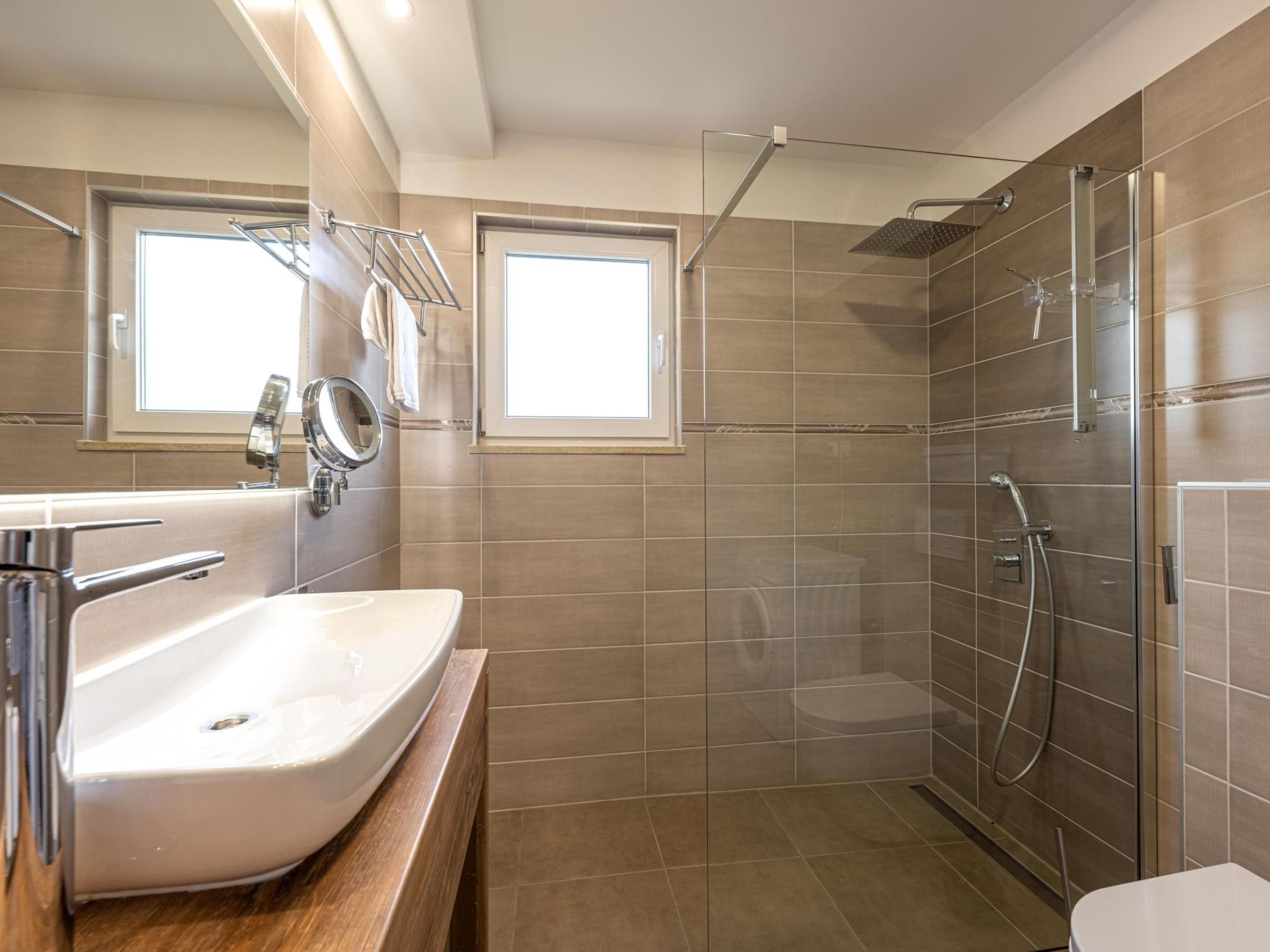 Schöne Villa Beauty für 6 Personen und 1 Kind-Binnen