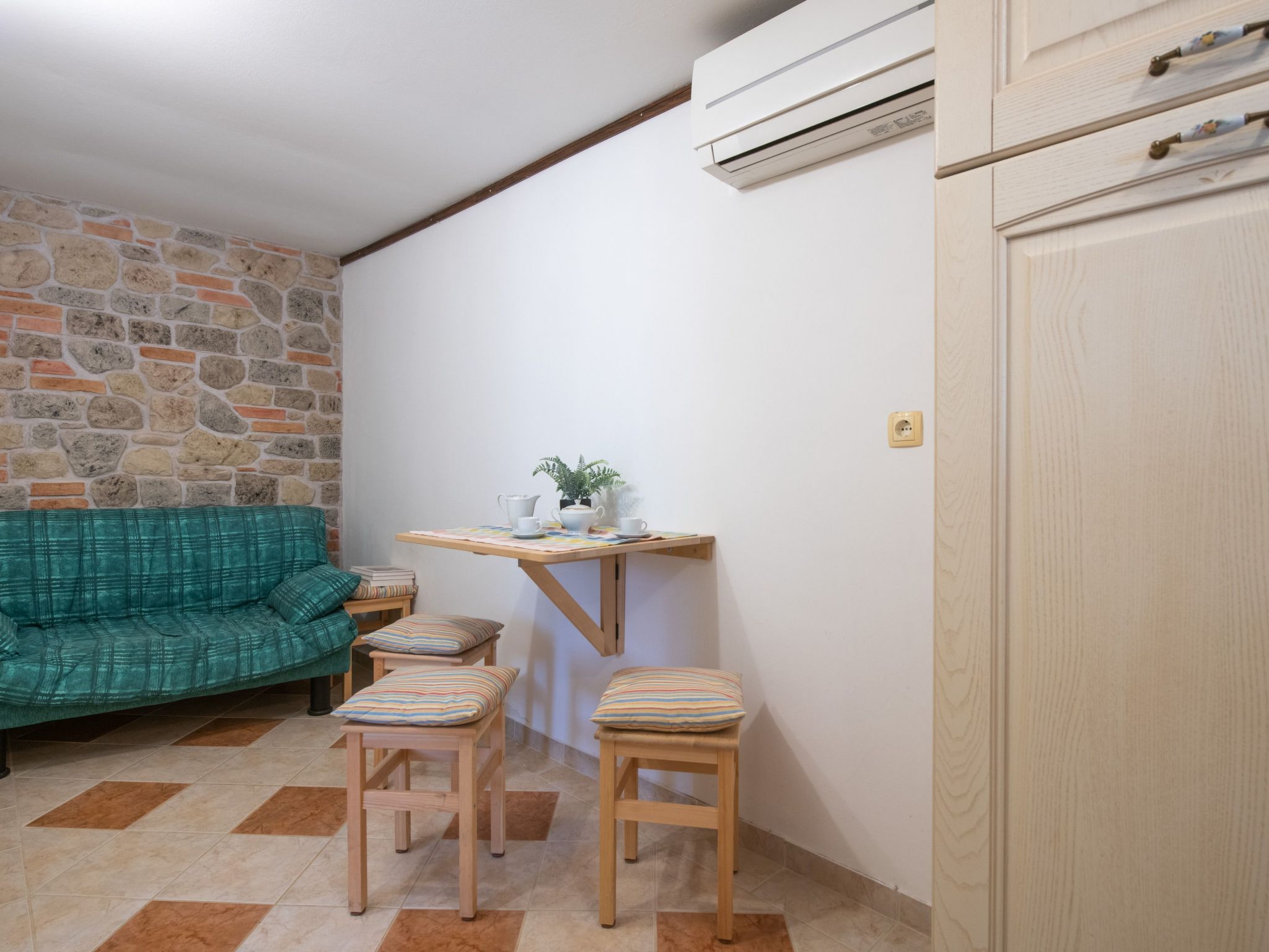 Studio apartment Larca-Binnen