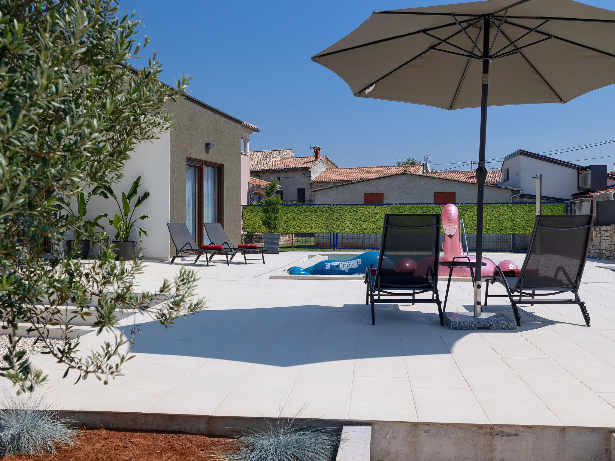 Photo of House Bronzin