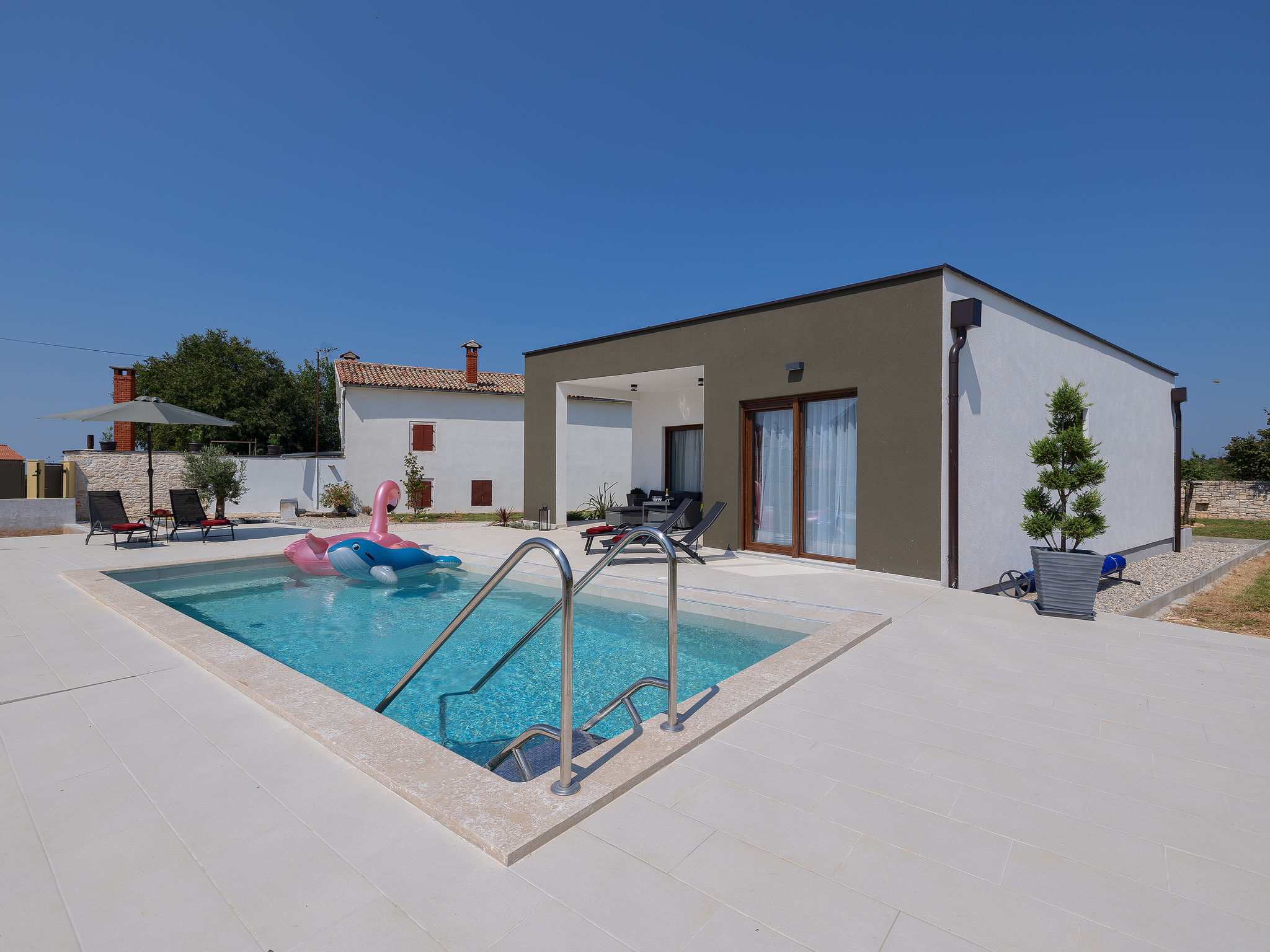 Photo of House Bronzin