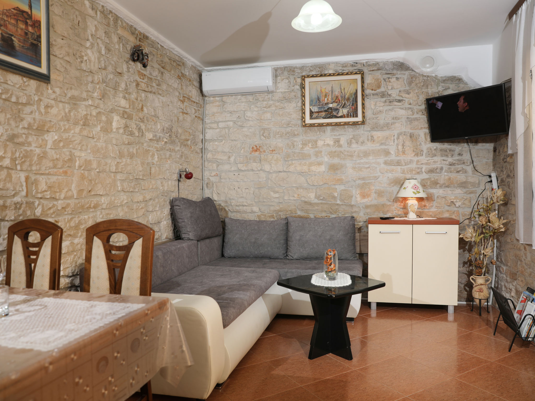 Photo of House Barat