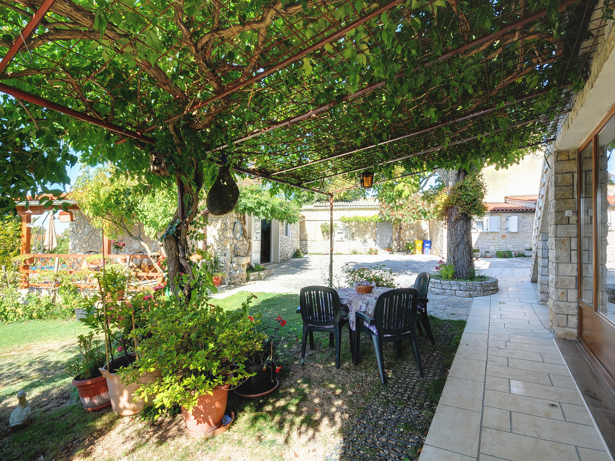 Photo of House Barat