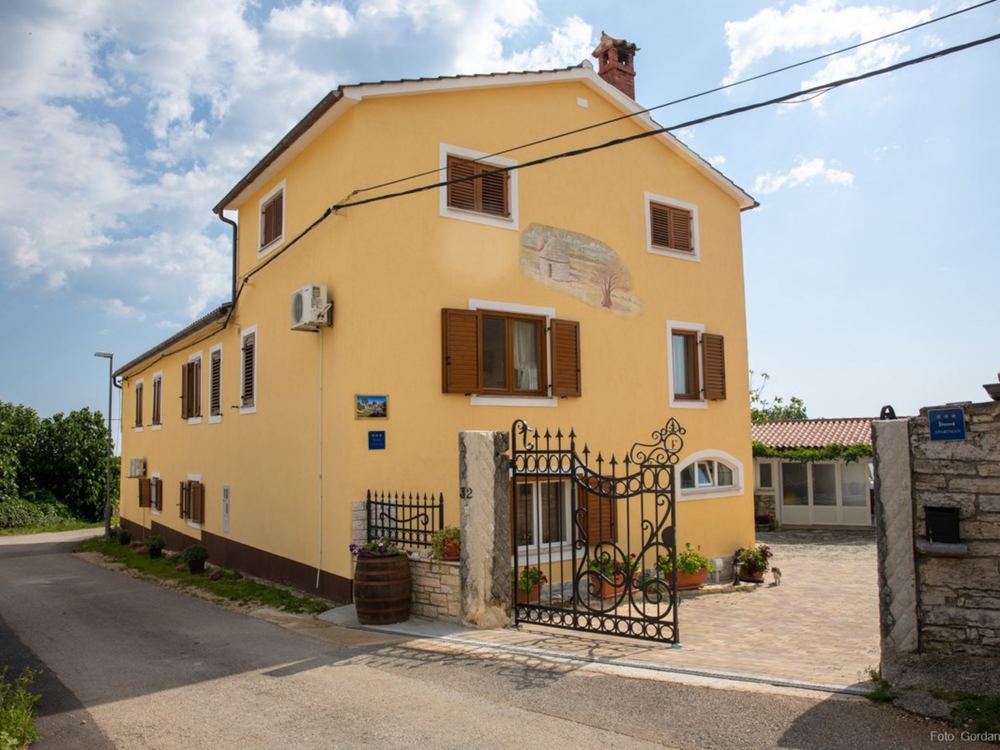 Photo of House Barat