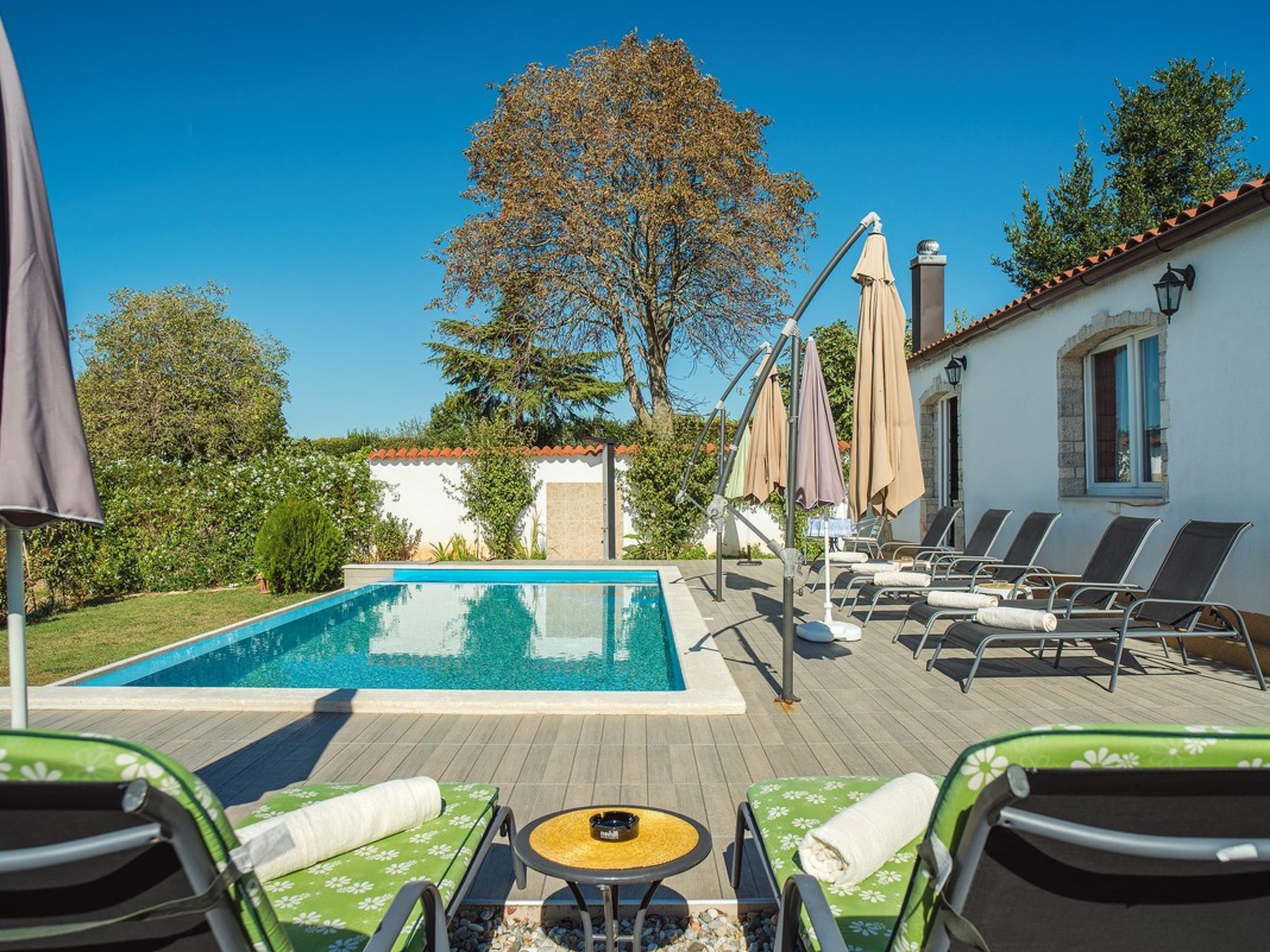 Photo of House Barat