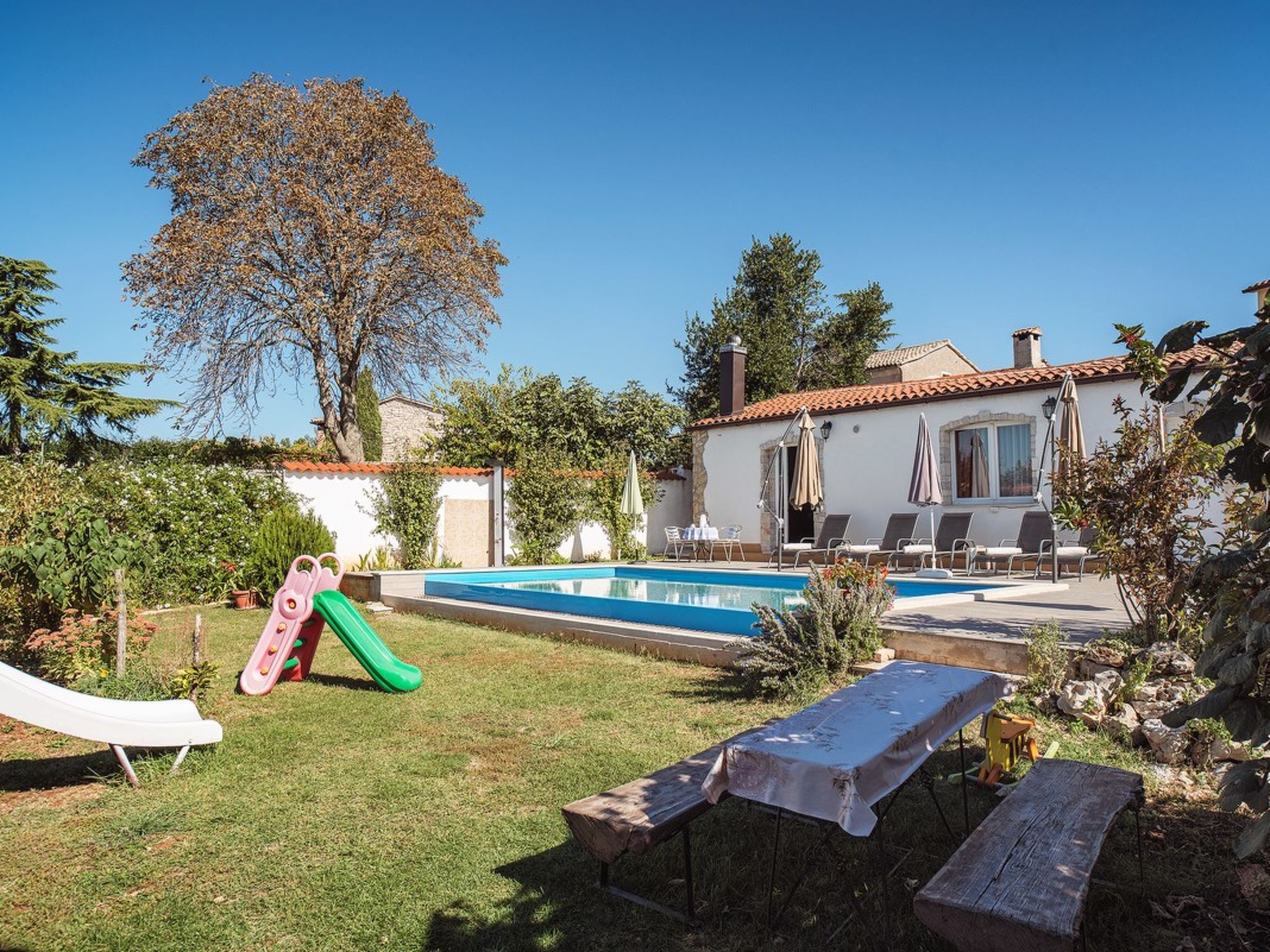 Photo of House Barat