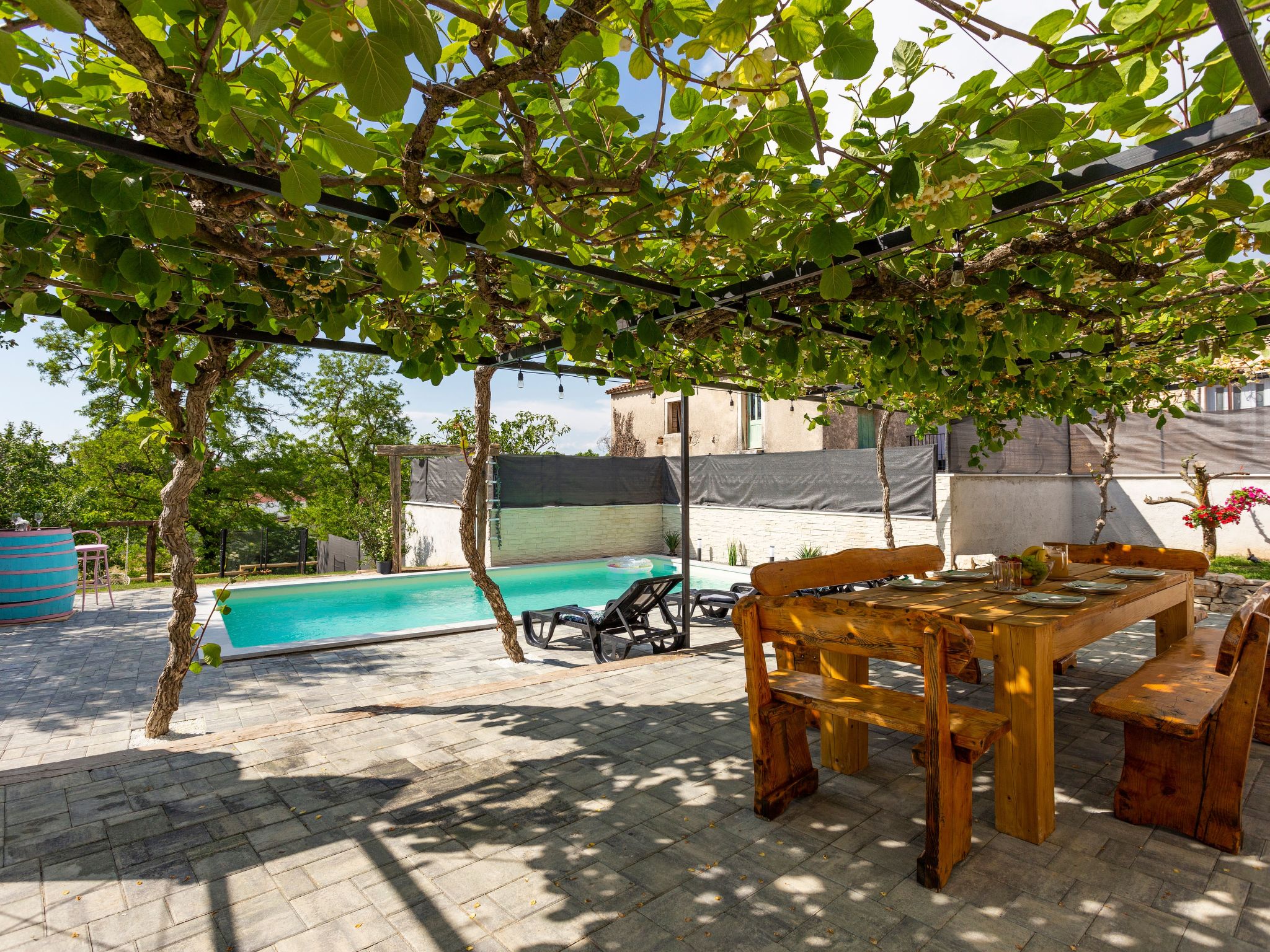 Schönes Ferienhaus in Modrusani mit Großem Garten-Drinnen