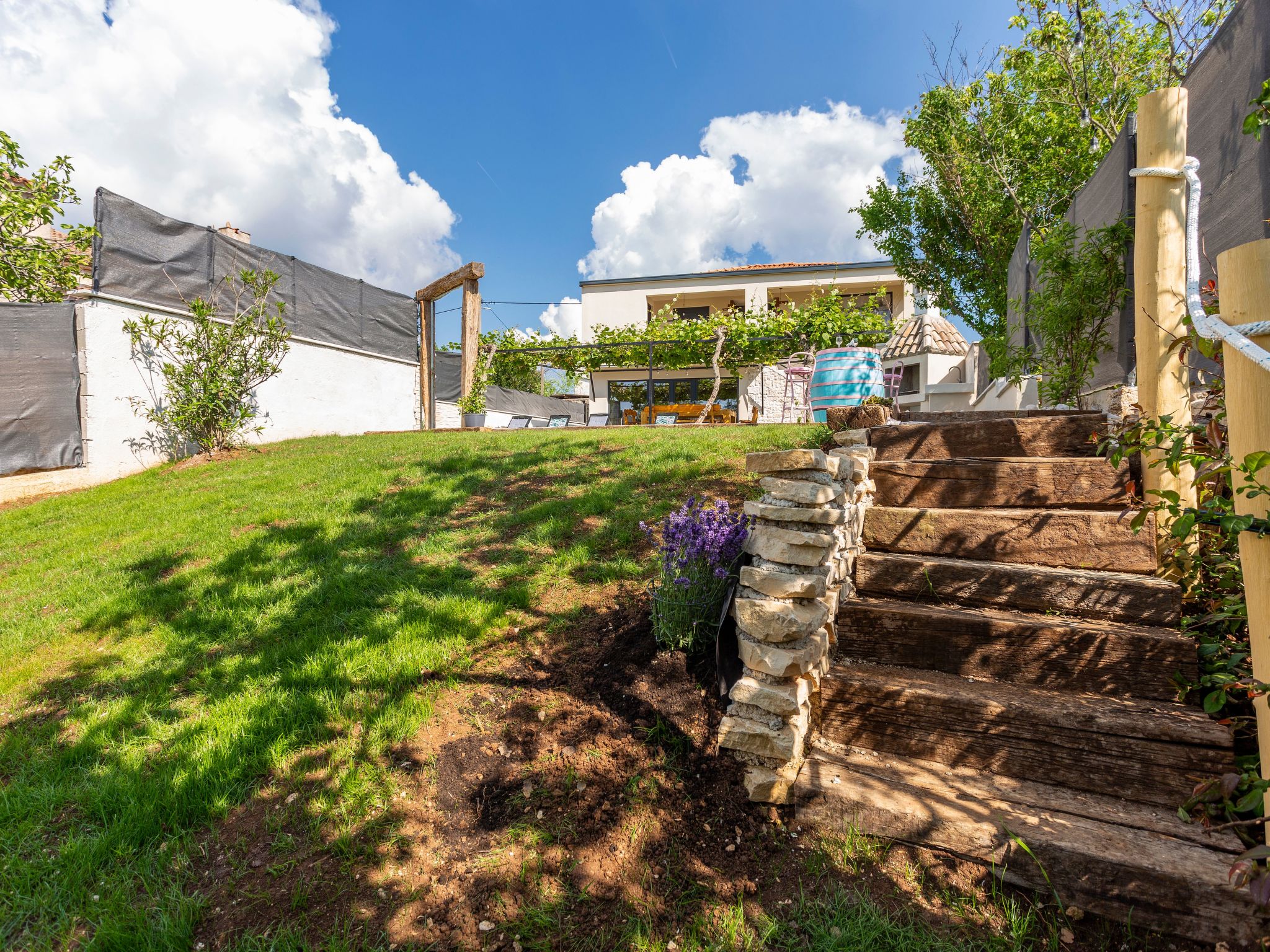 Schönes Ferienhaus in Modrusani mit Großem Garten-Drinnen