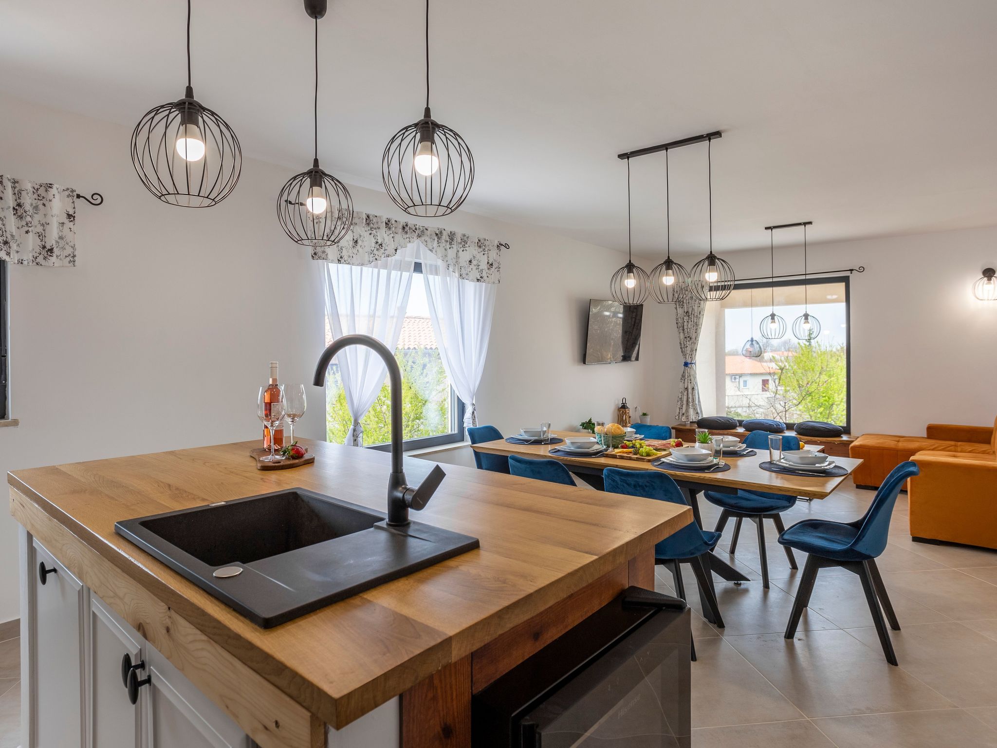 Schönes Ferienhaus in Modrusani mit Großem Garten-Drinnen