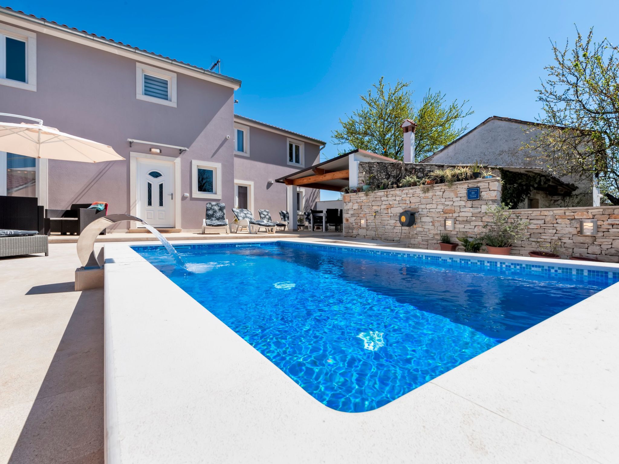 Neues Ferienhaus Nina in der Nähe von Rovinj-Drinnen