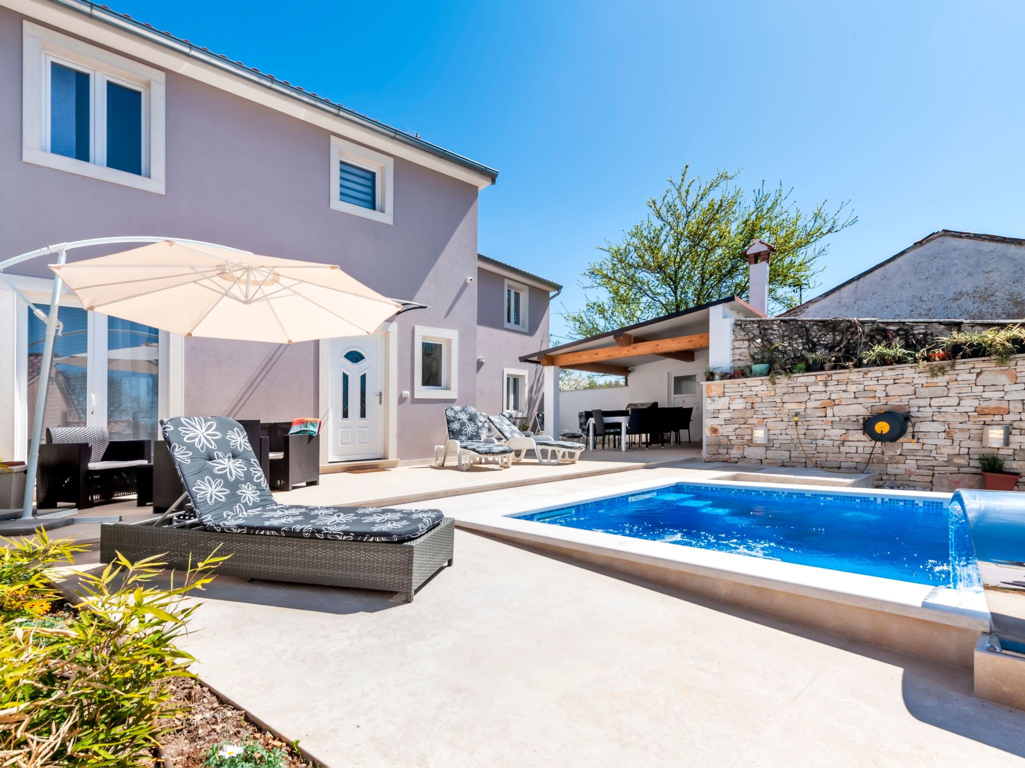 Neues Ferienhaus Nina in der Nähe von Rovinj-Drinnen