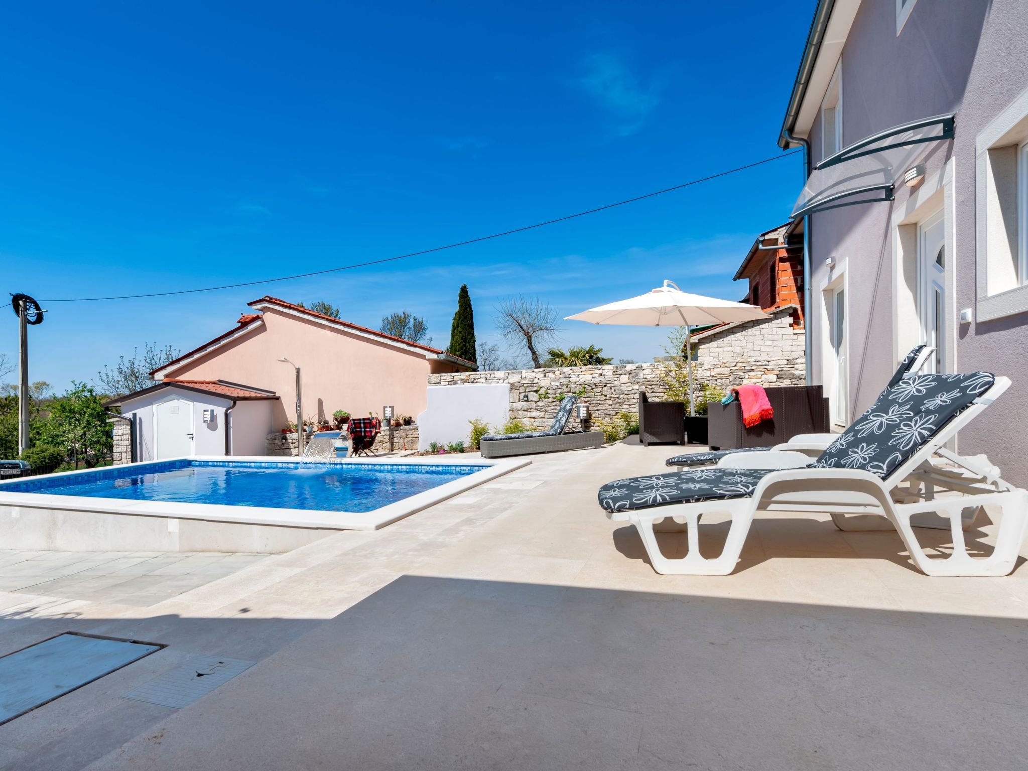 Neues Ferienhaus Nina in der Nähe von Rovinj-Drinnen