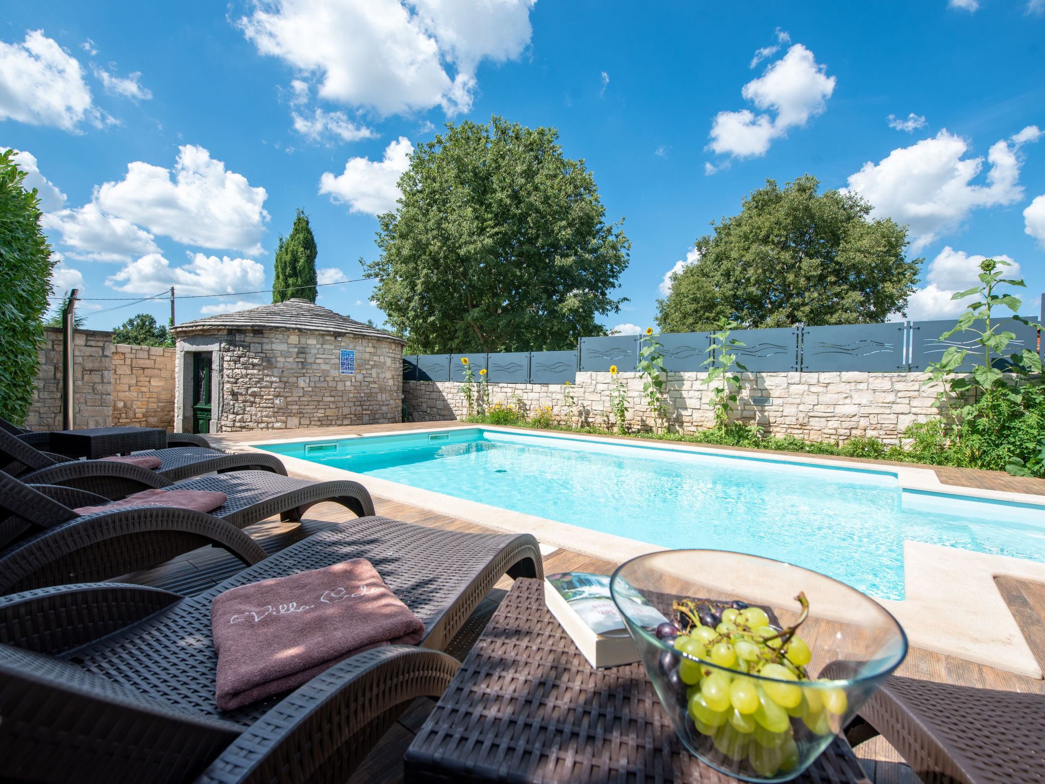 In Krculi mit Privatem Pool-Binnen