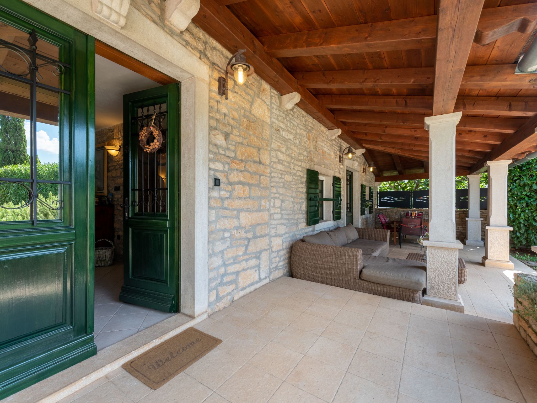 In Krculi mit Privatem Pool-Binnen