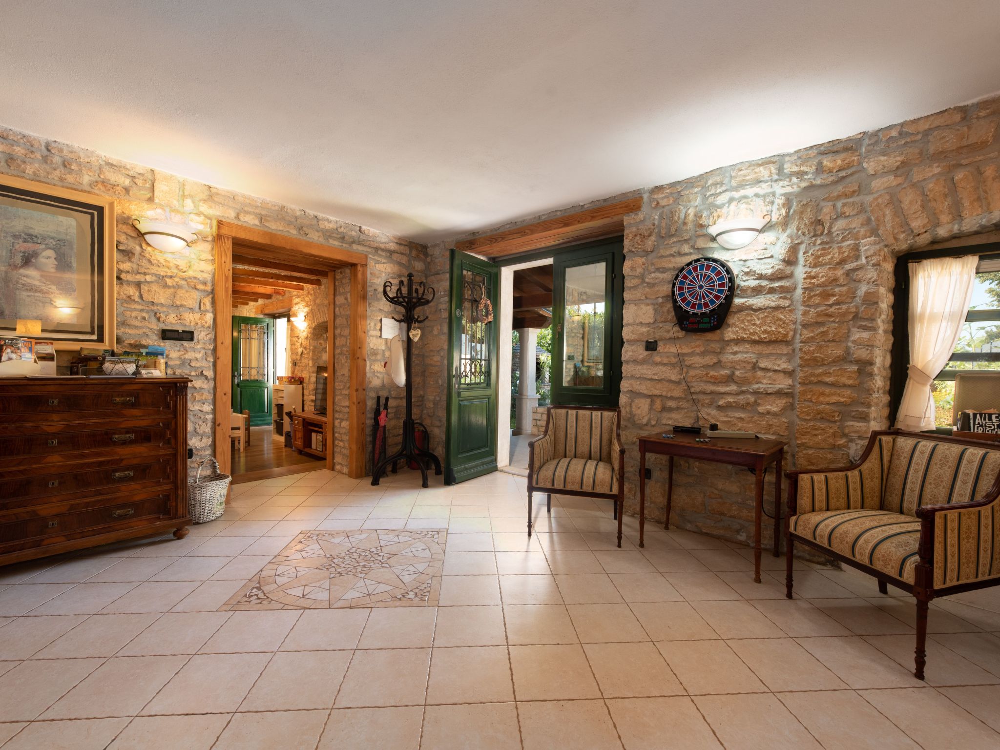 In Krculi mit Privatem Pool-Binnen