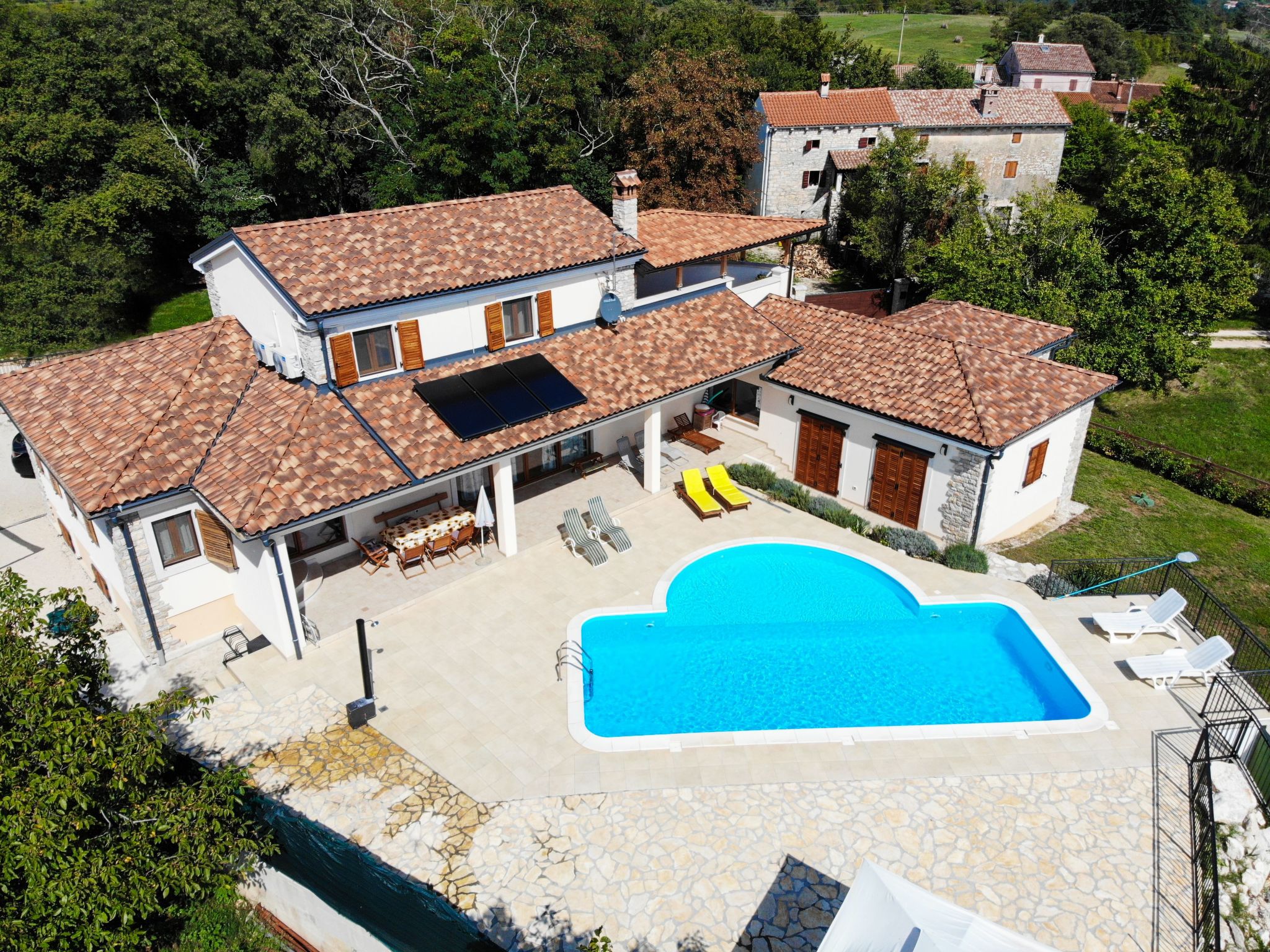 Arton Villa mit beheiztem Pool, in Istrien-Binnen