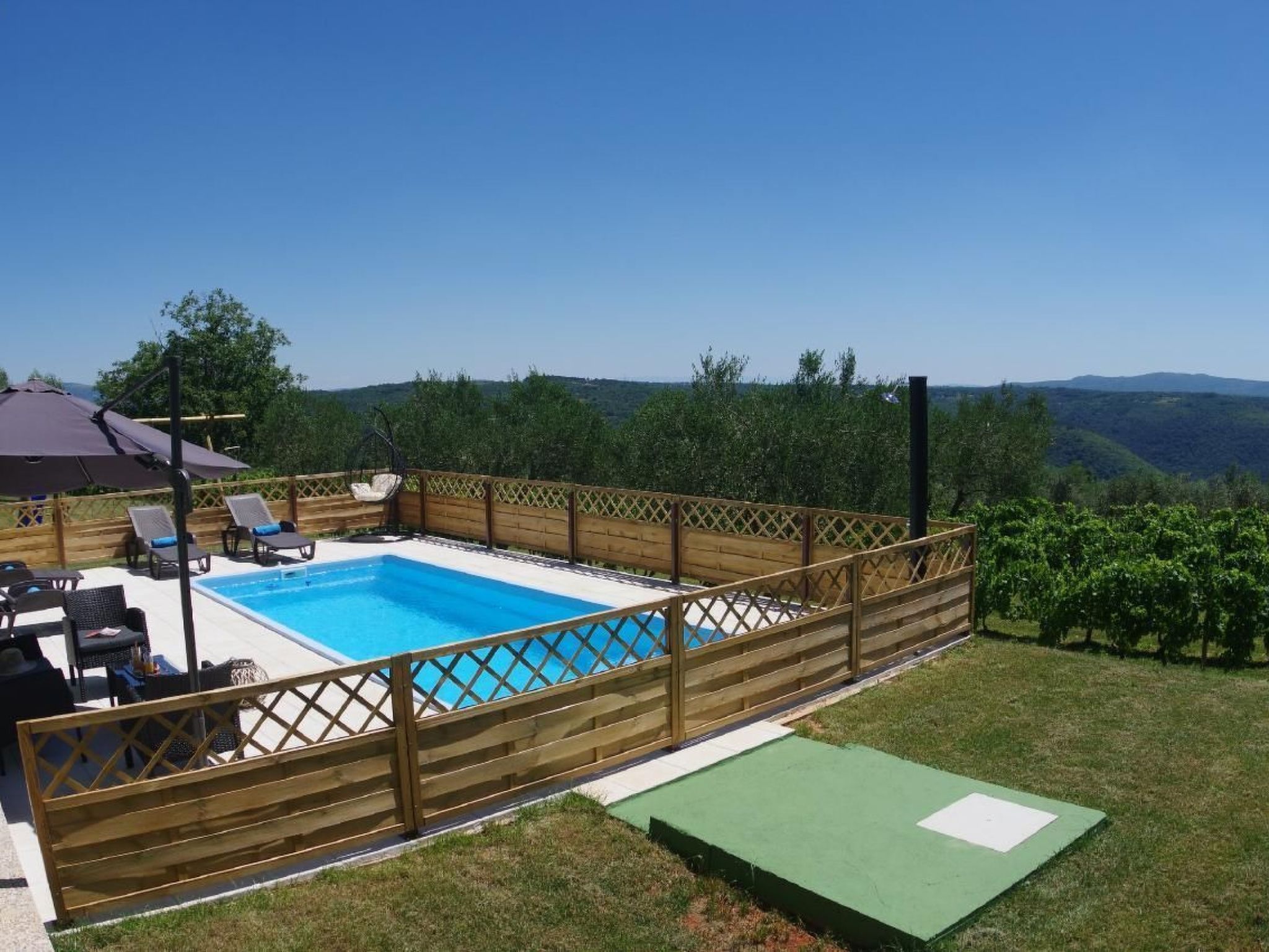 Wohnung mit privatem Pool und herrlicher Aussicht-Dedans