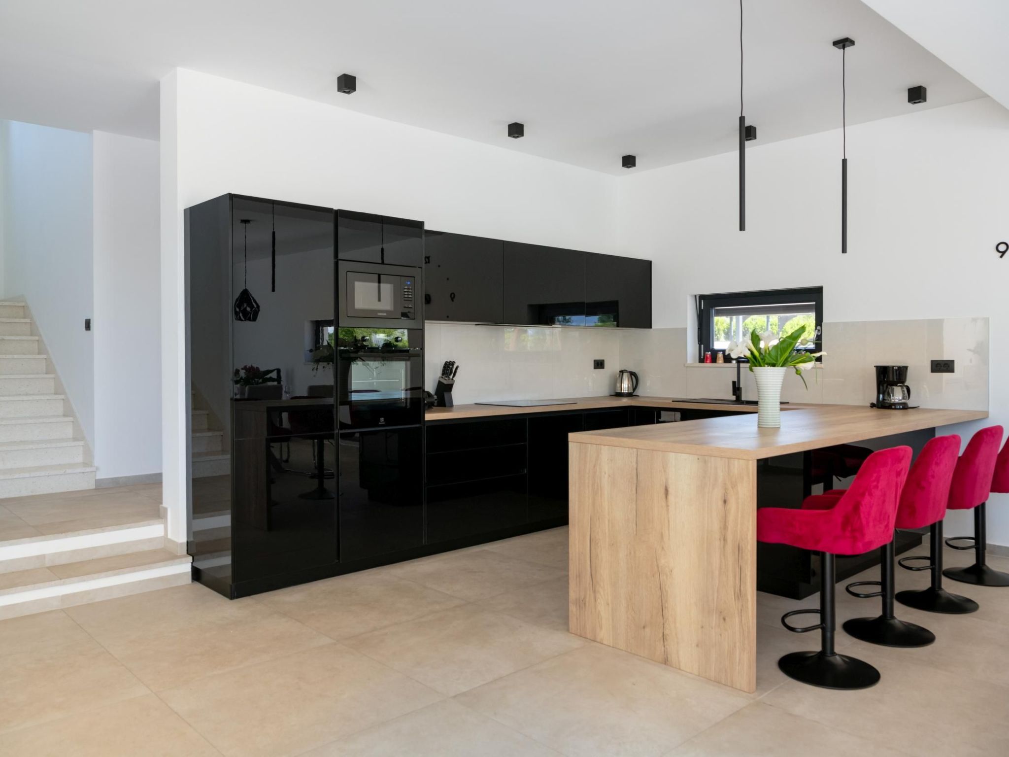 Villa MaEm-Image-tags.info