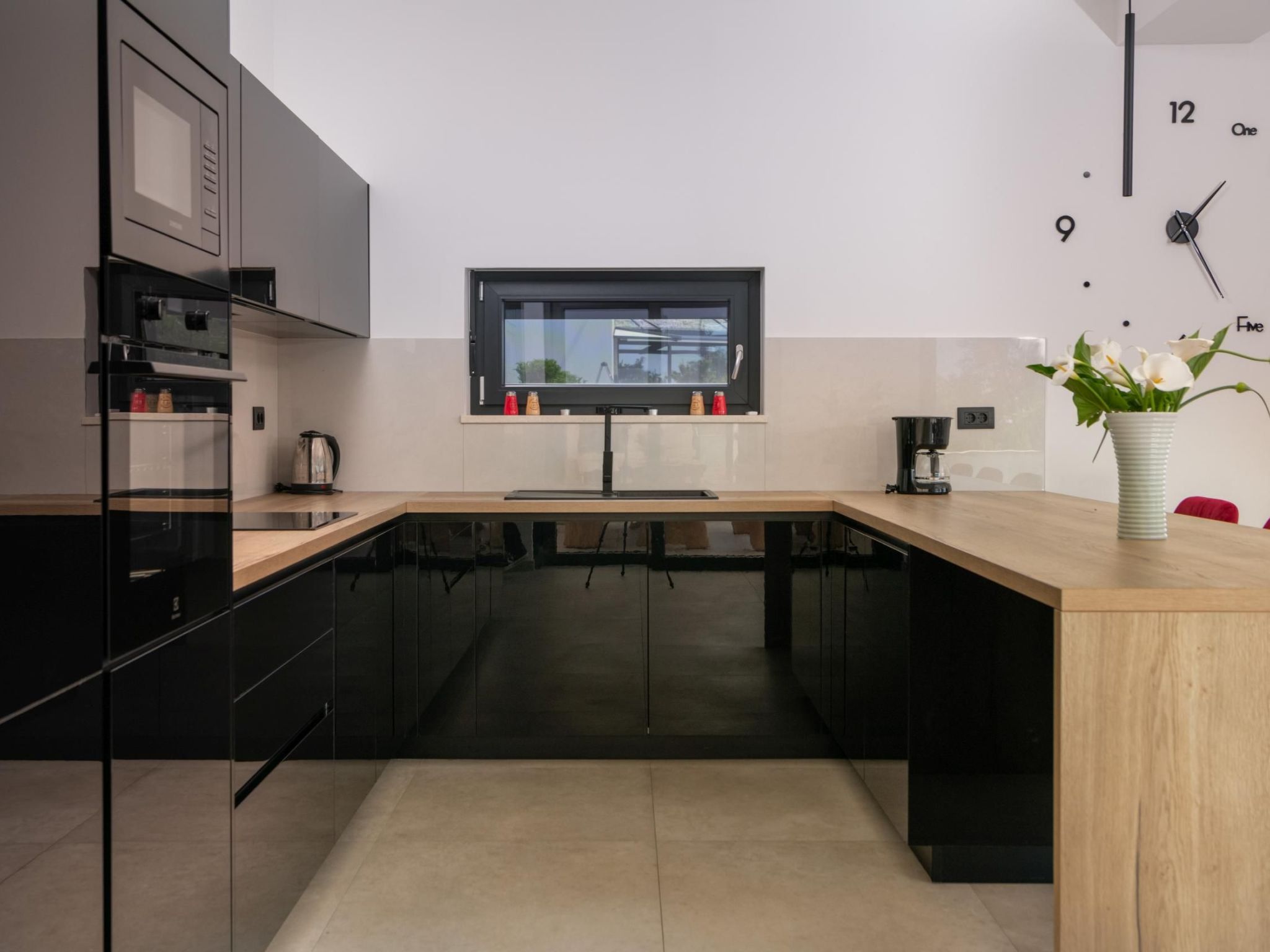 Villa MaEm-Image-tags.info