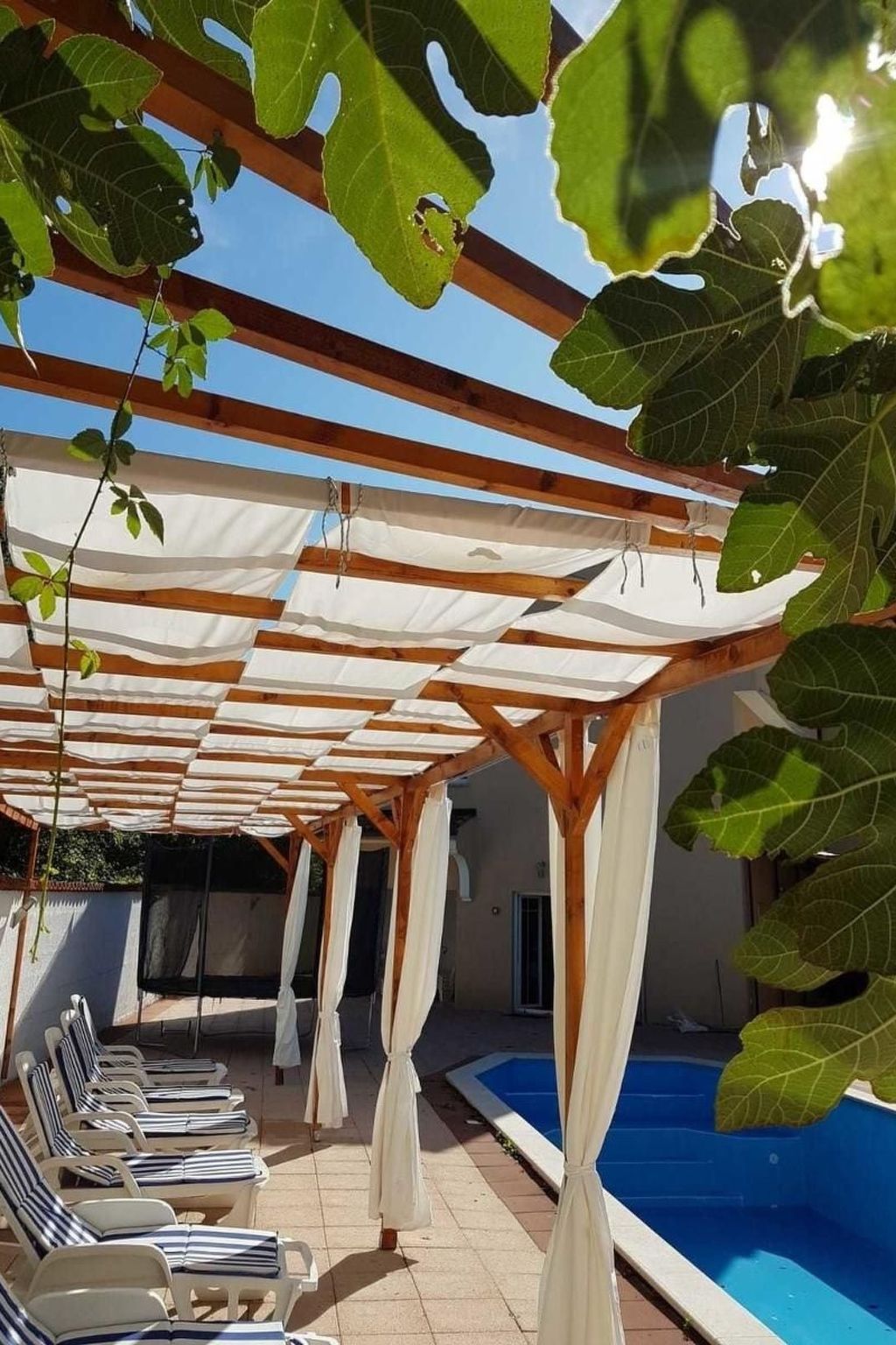 Wunderschönes Ferienhaus in Cere mit Privatem Pool-Dedans