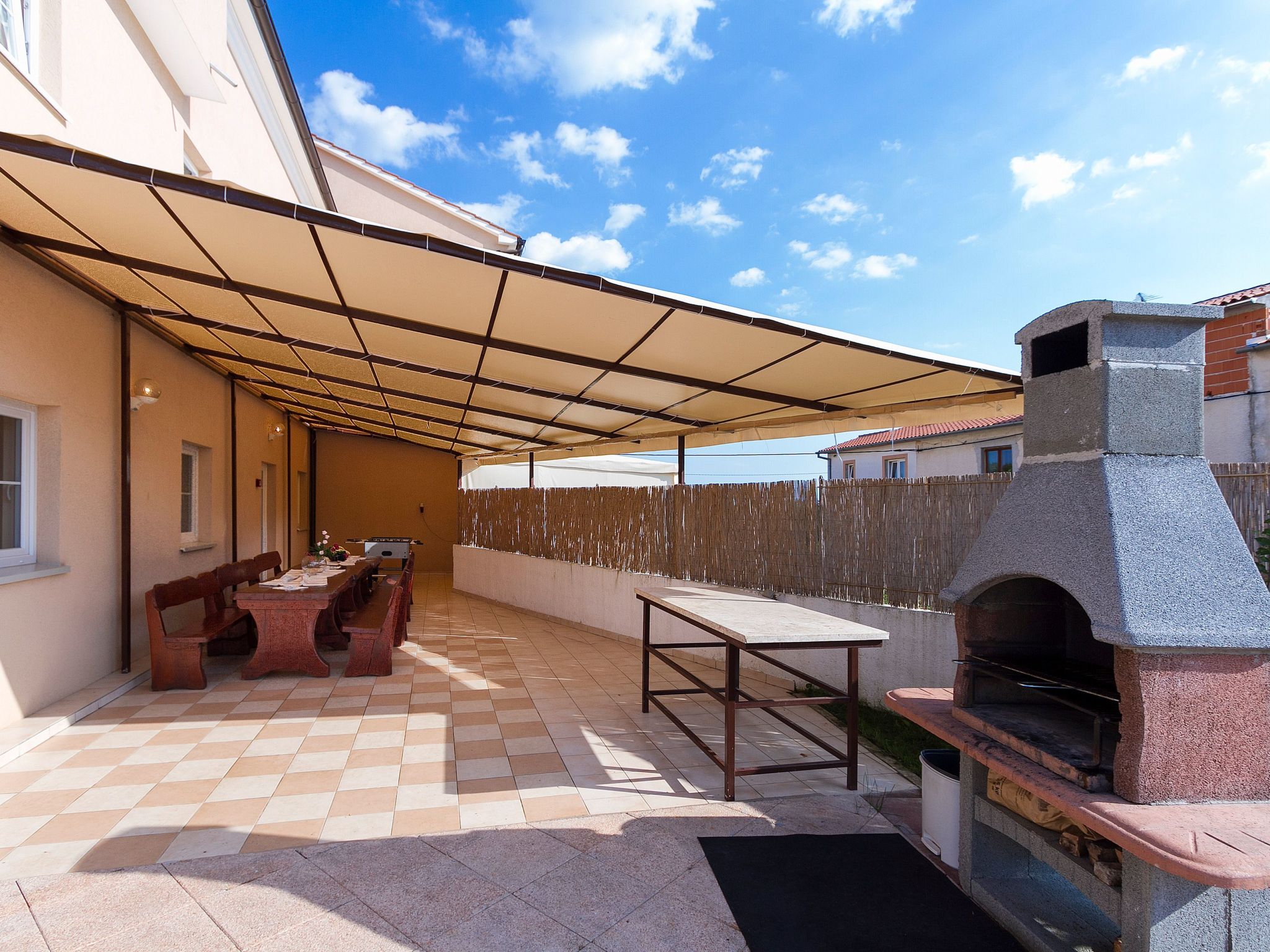 Wunderschönes Ferienhaus in Cere mit Privatem Pool-Dedans