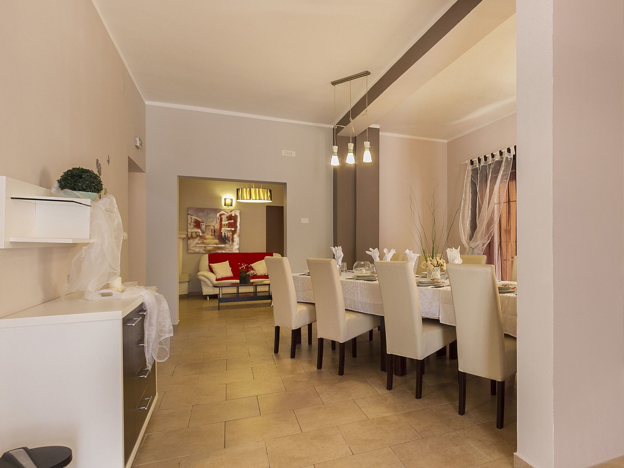 Wunderschönes Ferienhaus in Cere mit Privatem Pool-Dedans