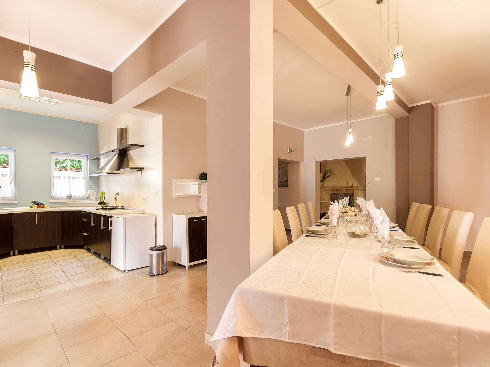 Wunderschönes Ferienhaus in Cere mit Privatem Pool-Dedans