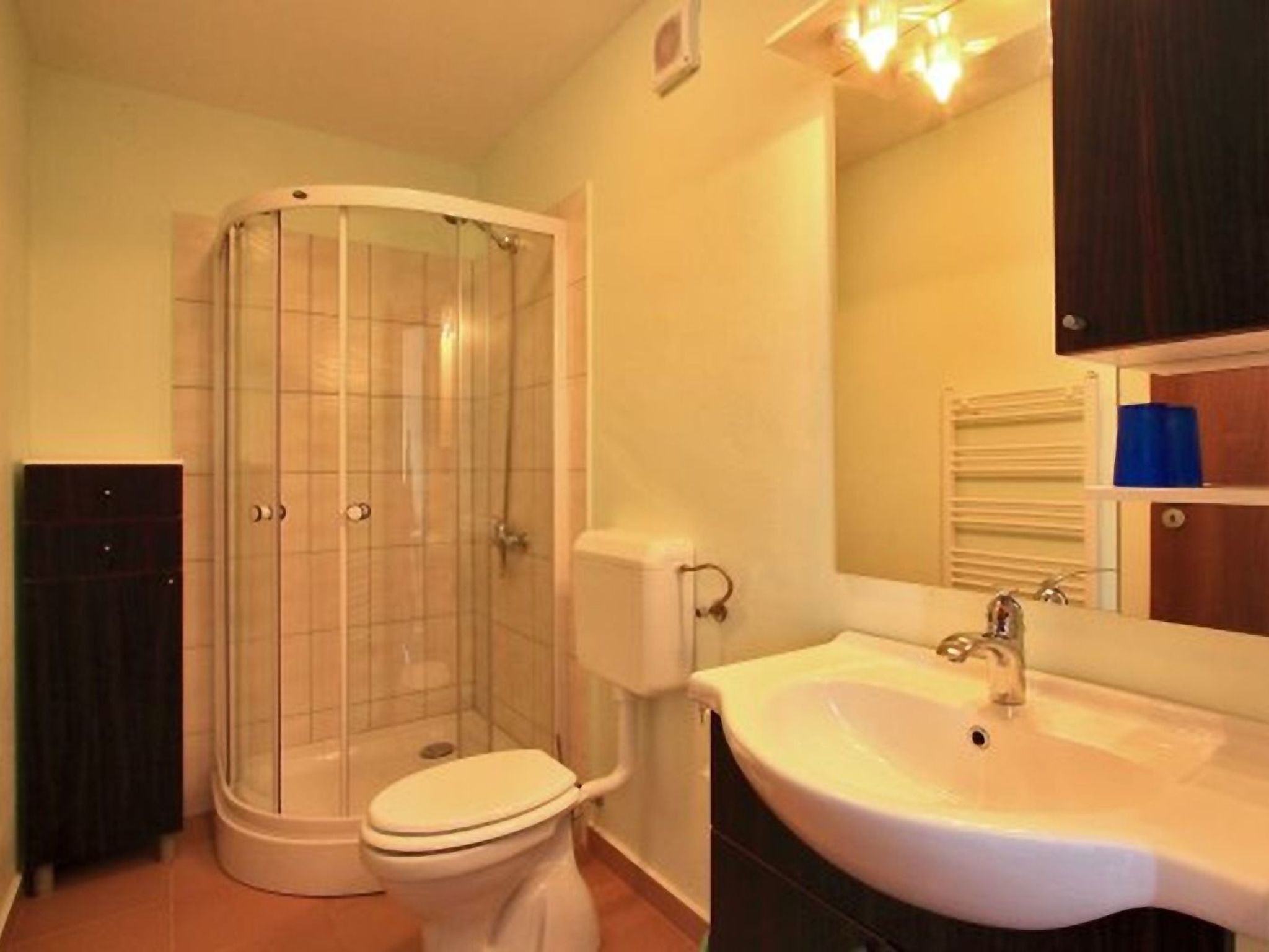 Wunderschönes Ferienhaus in Cere mit Privatem Pool-Dedans