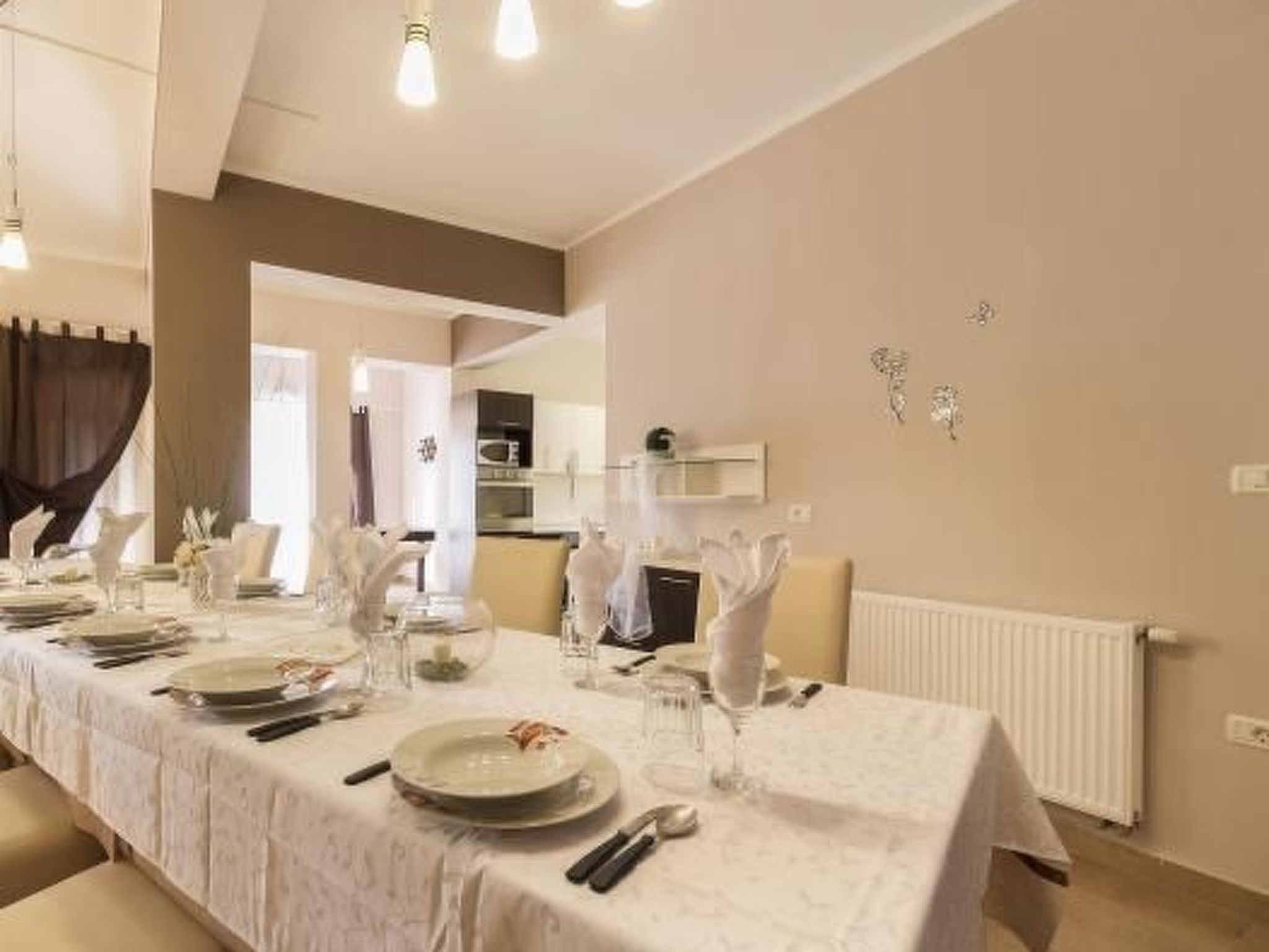 Wunderschönes Ferienhaus in Cere mit Privatem Pool-Binnen