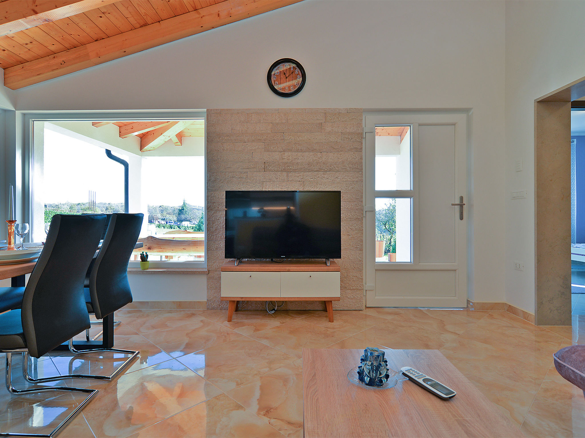 House 2065 - Binnen