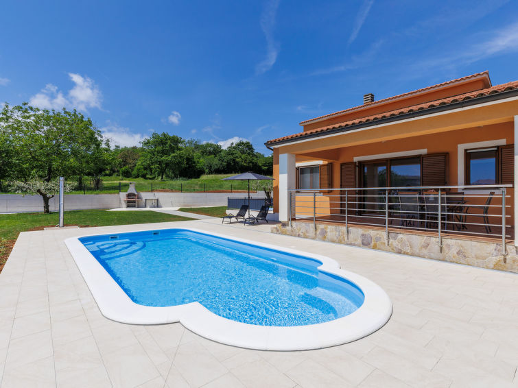 Privézwembad en rust in vakantiehuis Tina bij Žminj in Rovinj/Žminj