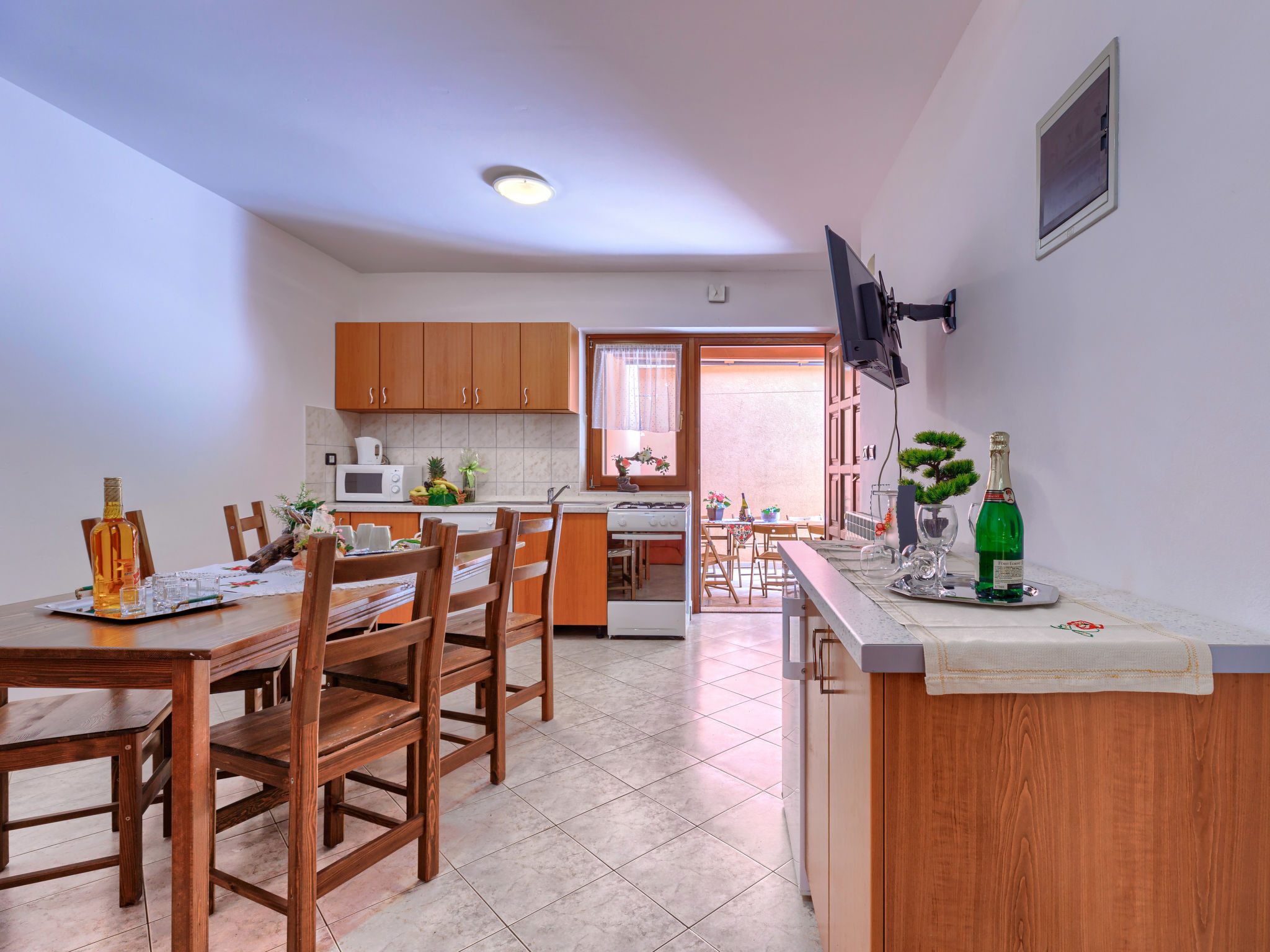 Kitchen / Dining Room