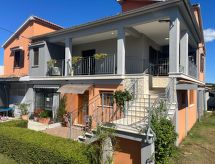 Stijlvol appartement met privézwembad in Svetvinčenat, Istrië - thumbnail 1