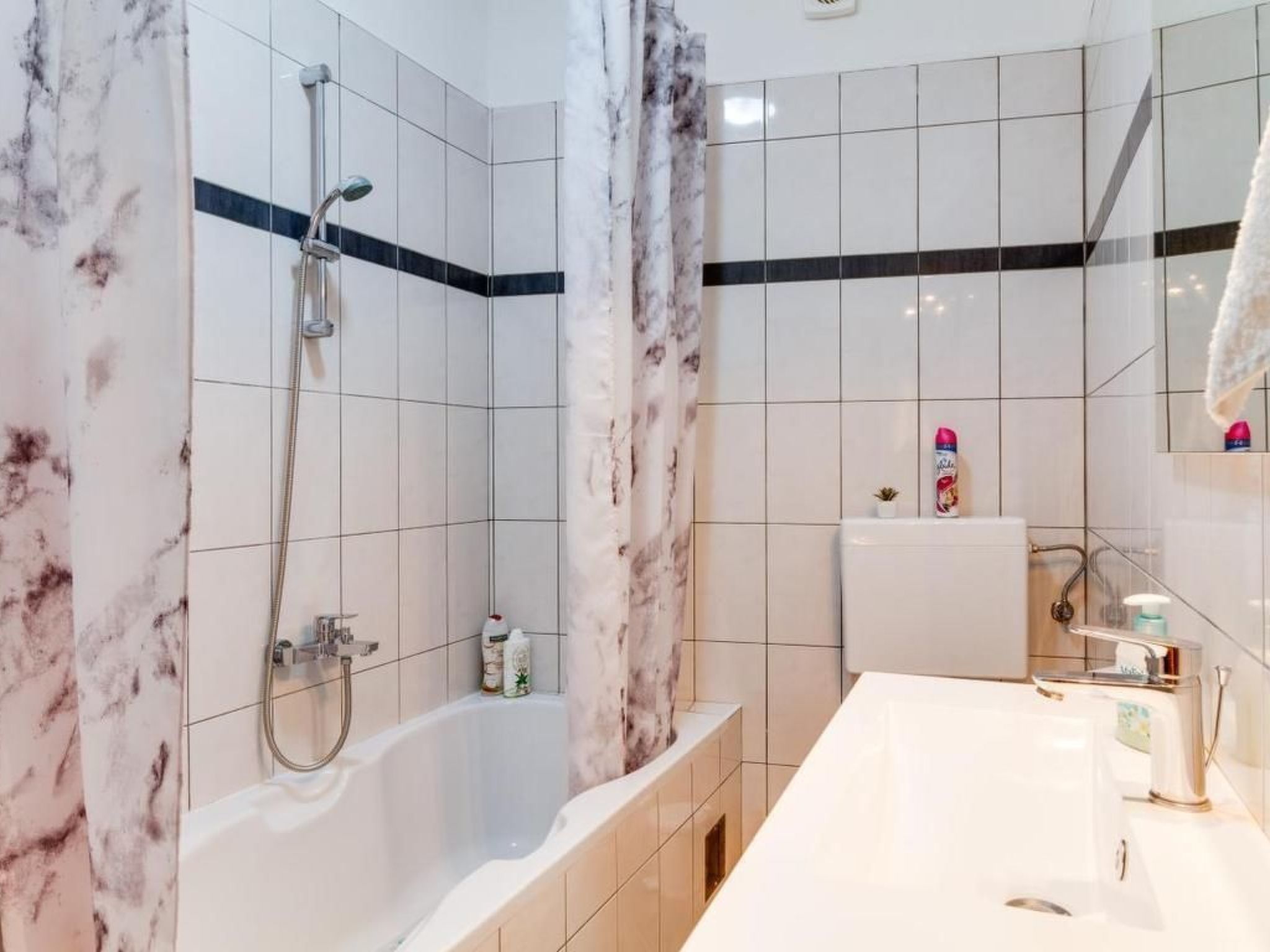 Haus Furlani mit schönem Garten und privatem Pool-Binnen