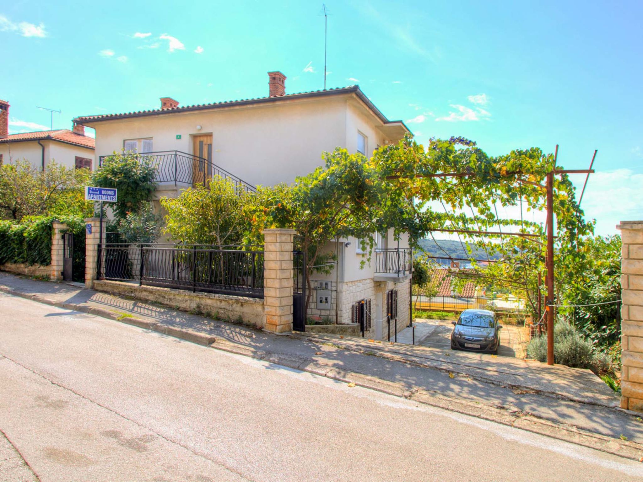 Apartment 1828