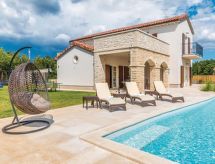 'Villa Oliva' mit privatem Pool