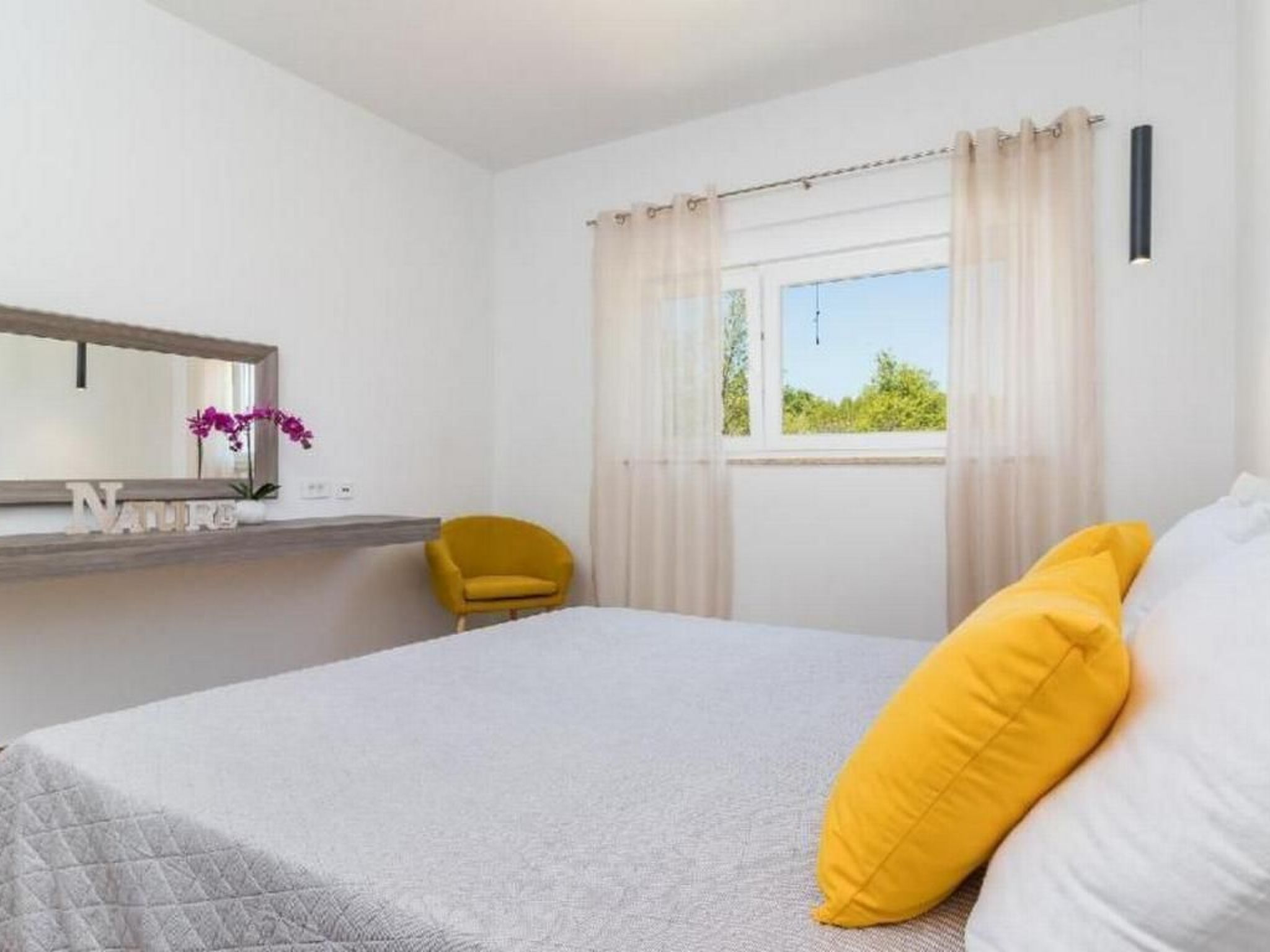 Villa Sanivaro mit beheiztem Pool und Whirlpool-Inside