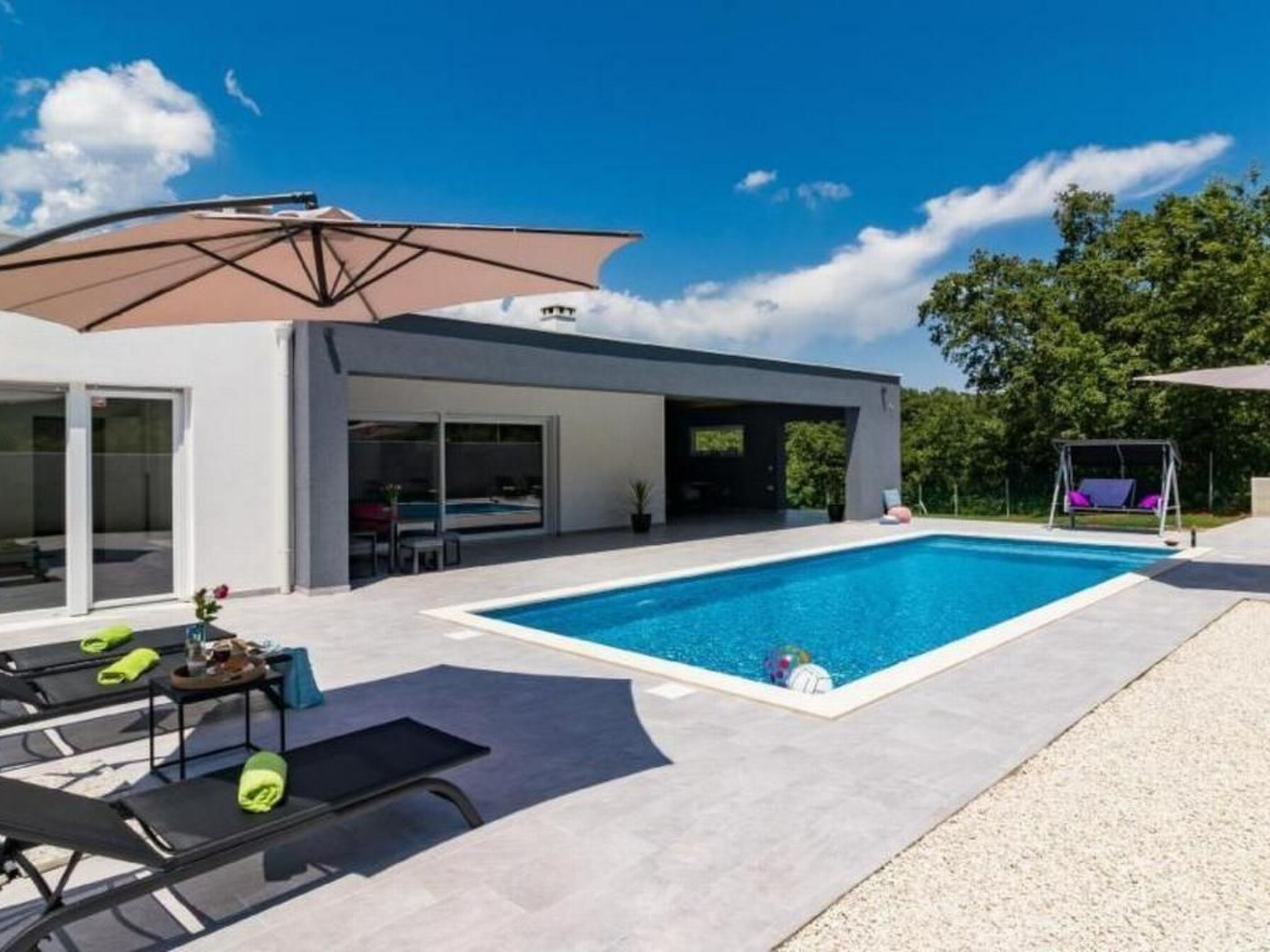 Villa Sanivaro mit beheiztem Pool und Whirlpool-Inside