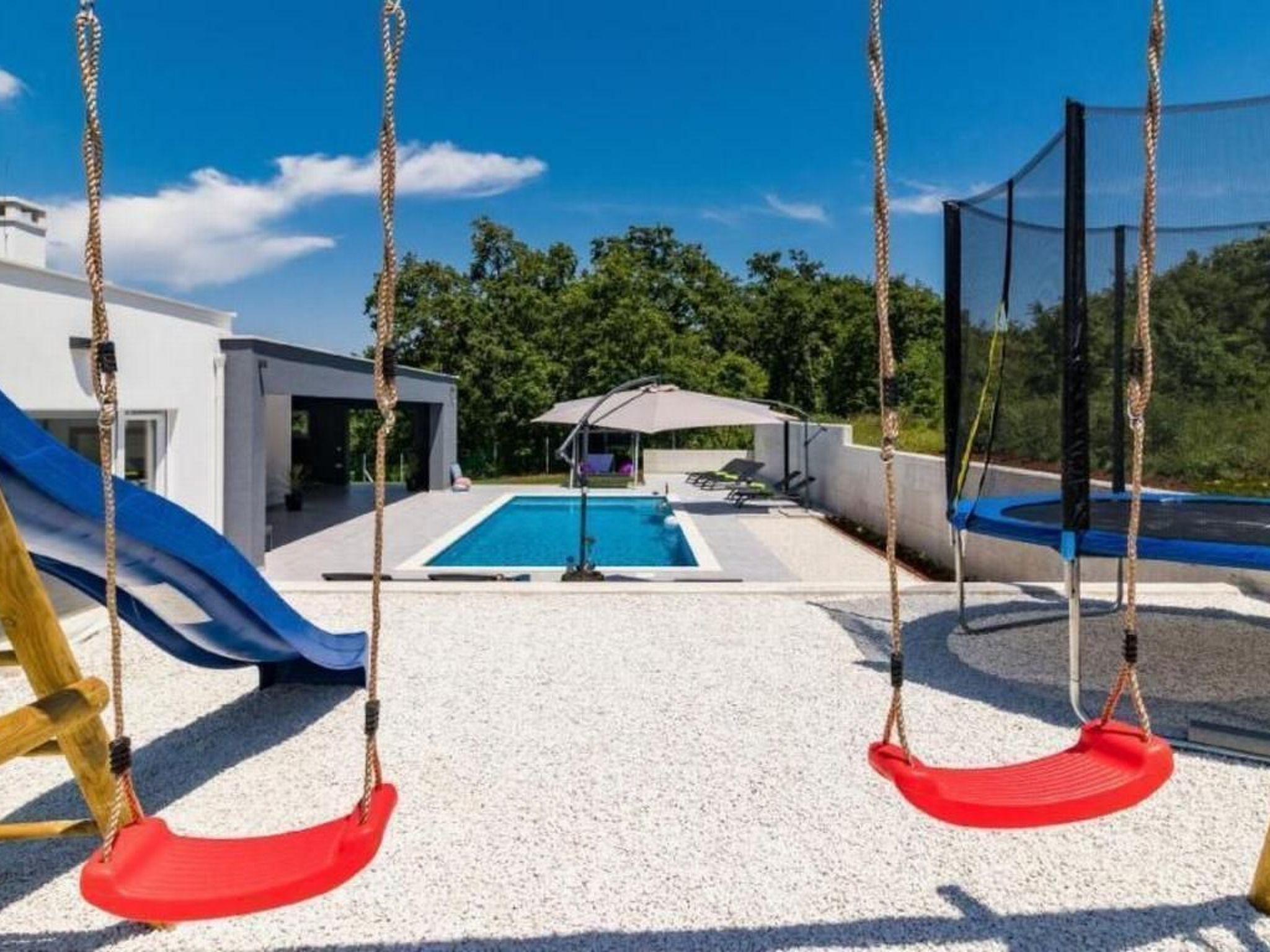 Villa Sanivaro mit beheiztem Pool und Whirlpool-Inside