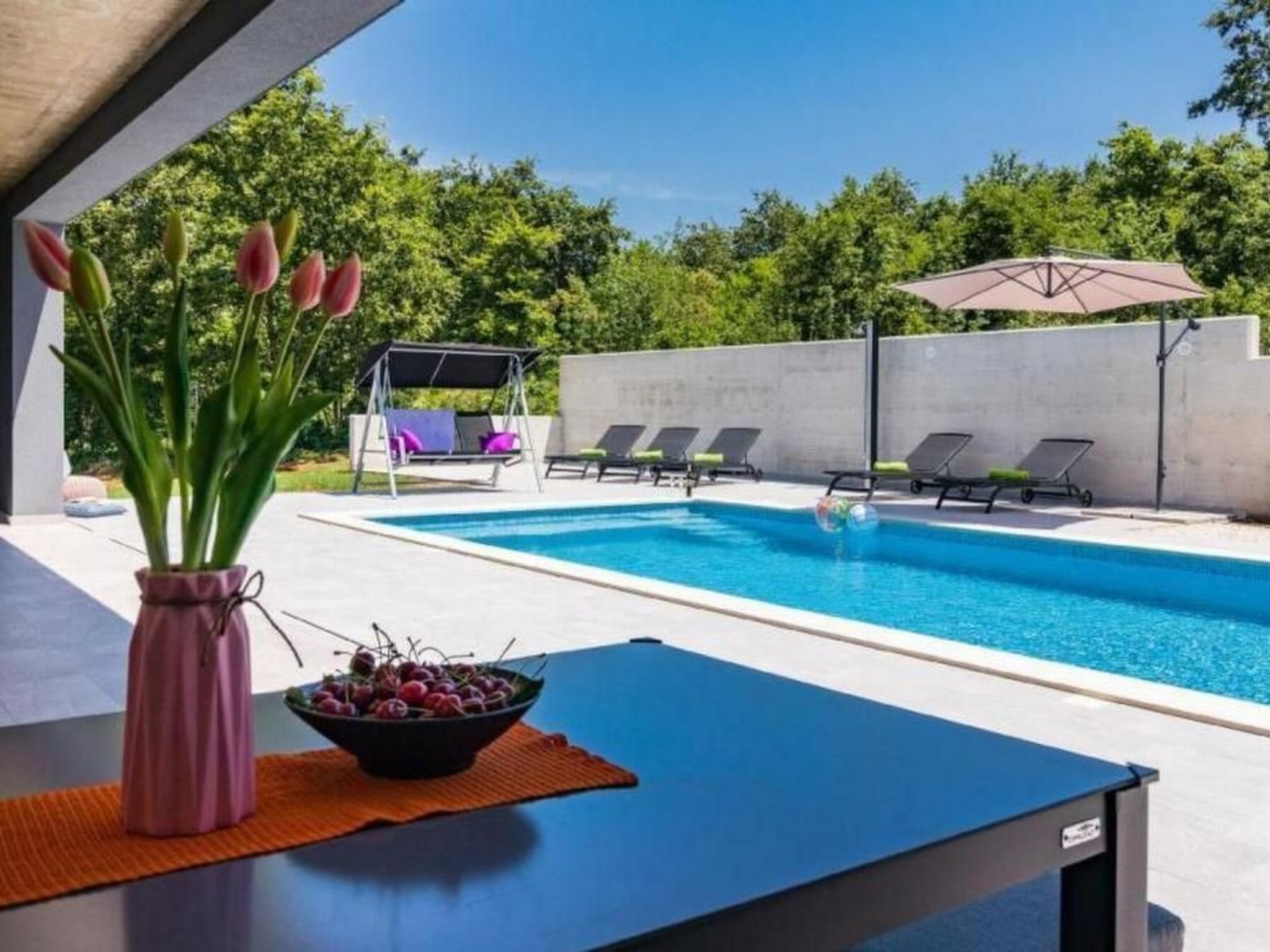 Villa Sanivaro mit beheiztem Pool und Whirlpool-Inside