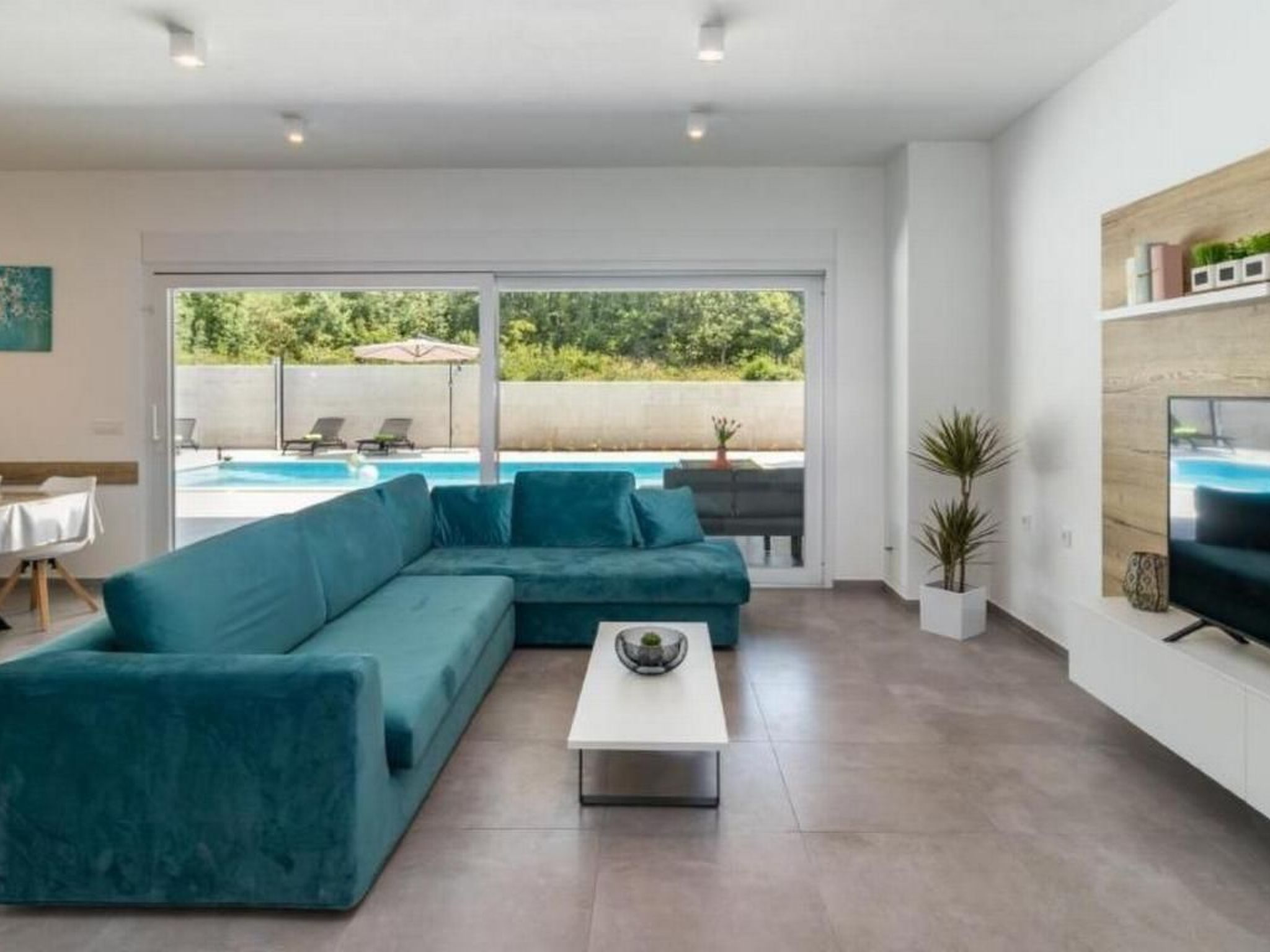 Villa Sanivaro mit beheiztem Pool und Whirlpool-Inside