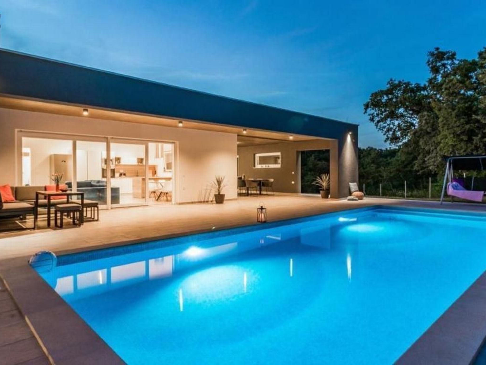 Villa Sanivaro mit beheiztem Pool und Whirlpool-Inside