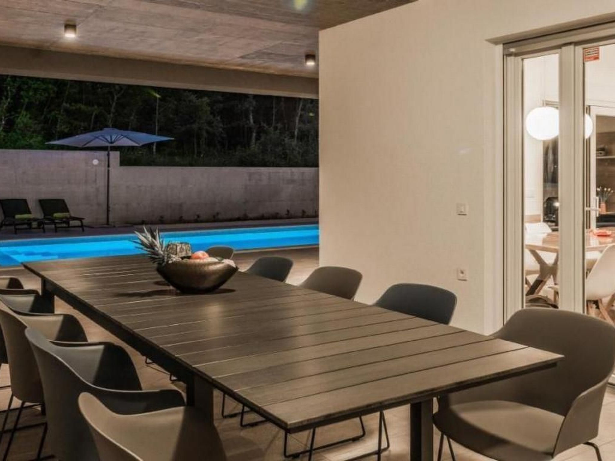 Villa Sanivaro mit beheiztem Pool und Whirlpool-Inside