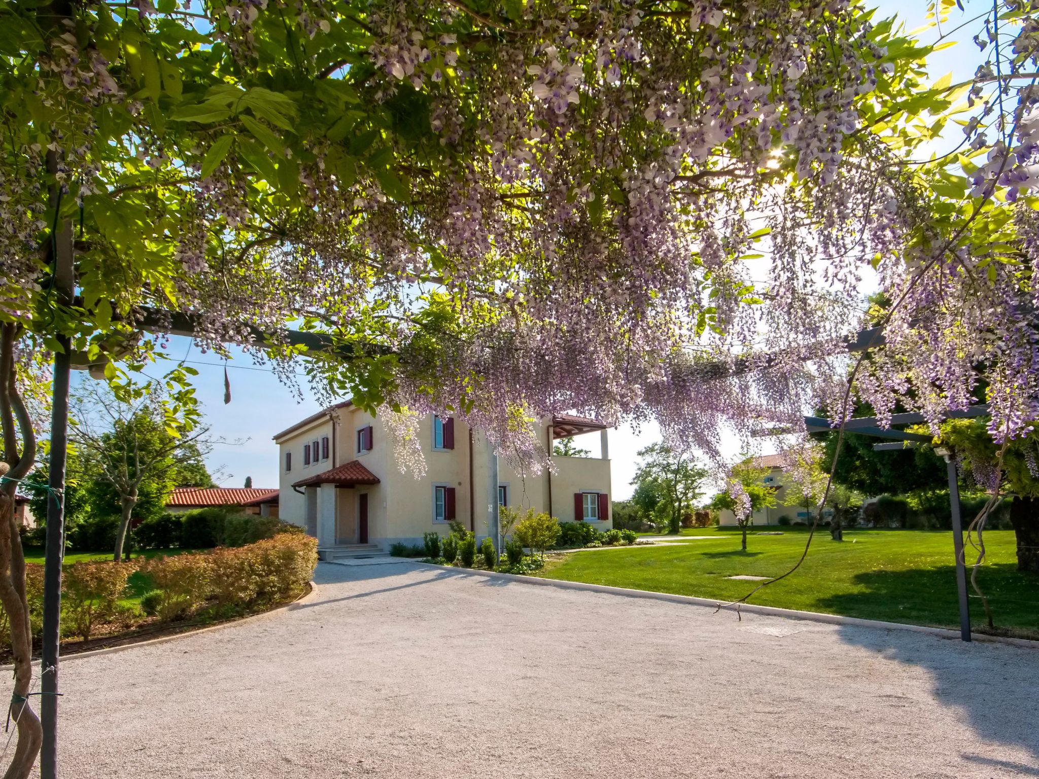 Luxus "Villa Mirna" mit Tennisplatz-Binnen