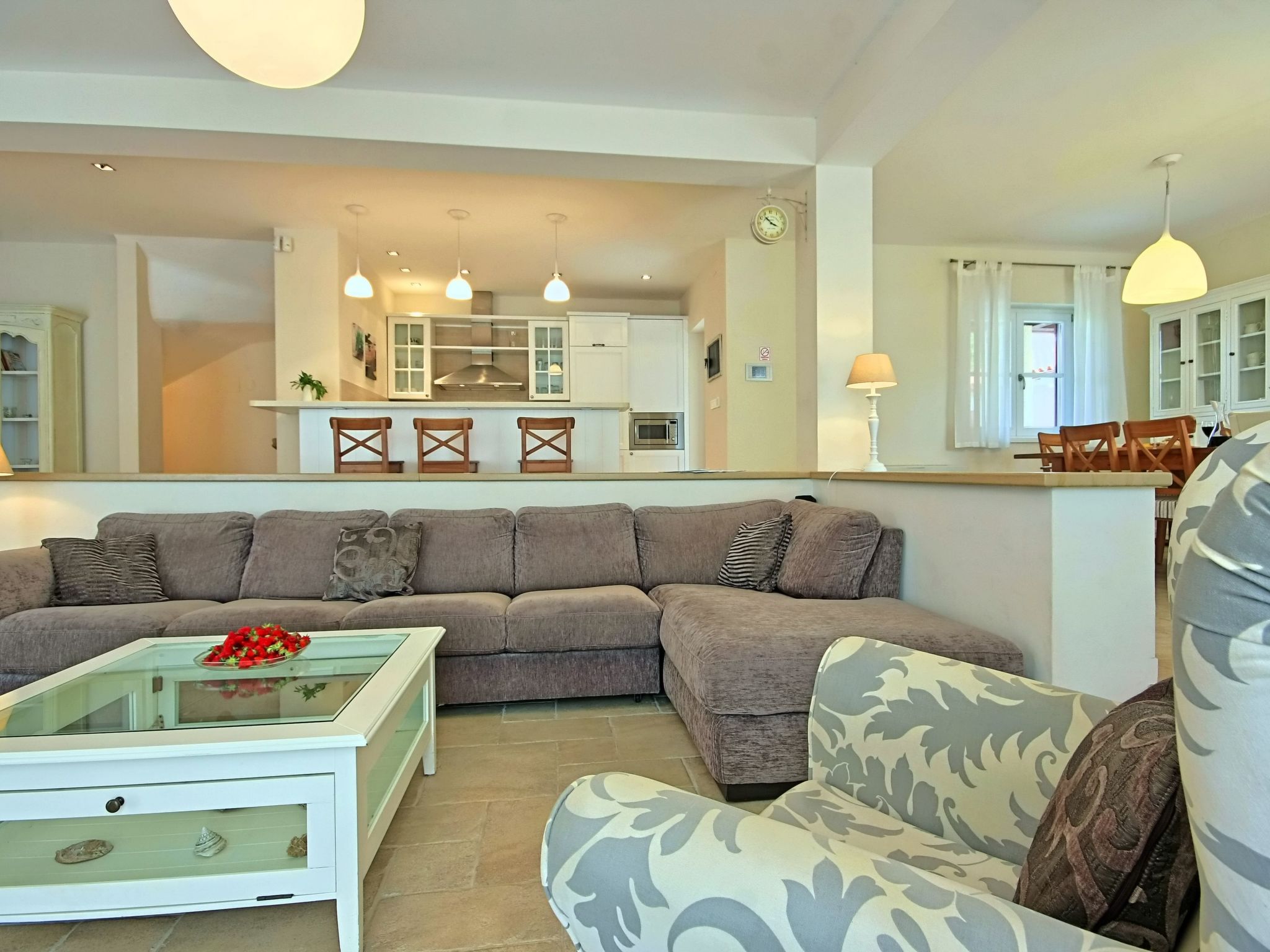 Luxus "Villa Mirna" mit Tennisplatz-Binnen